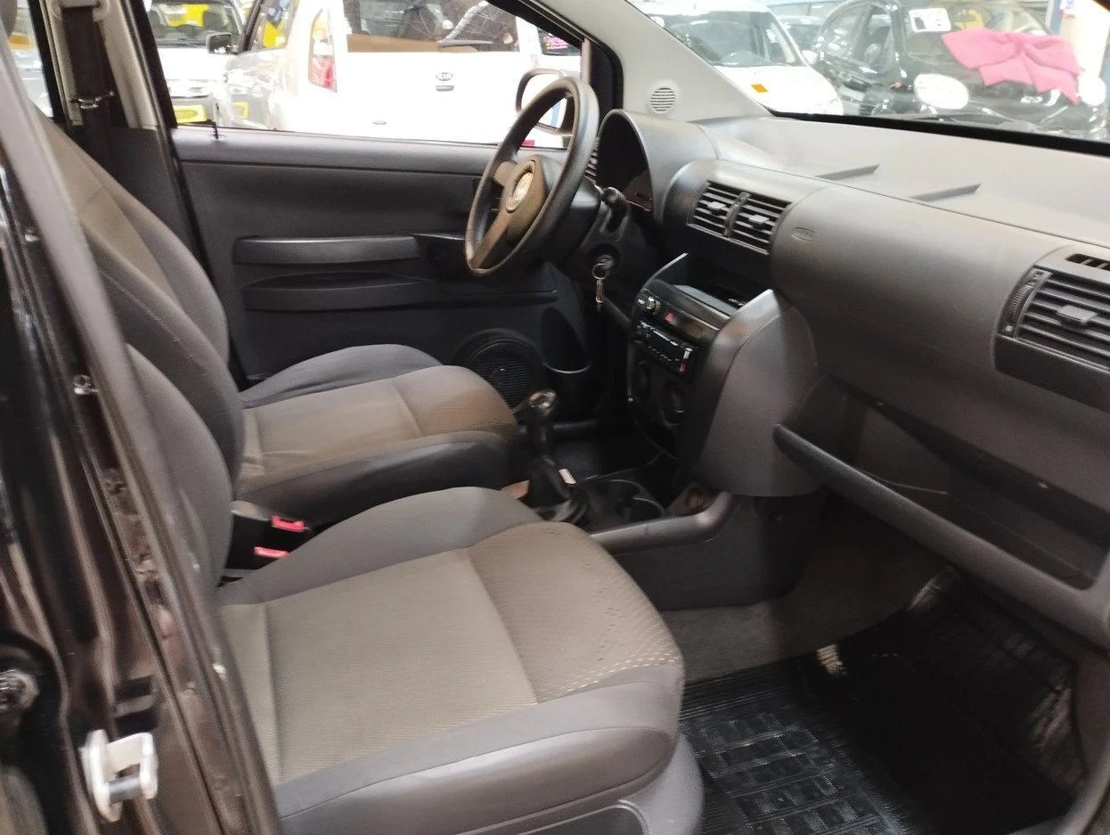 VOLKSWAGEN FOX