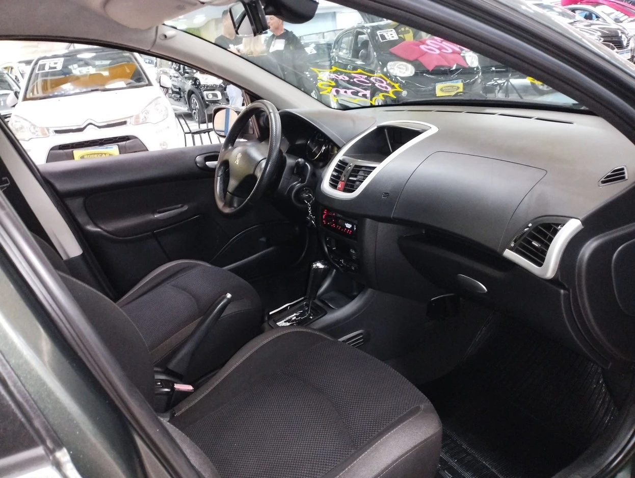 PEUGEOT 207