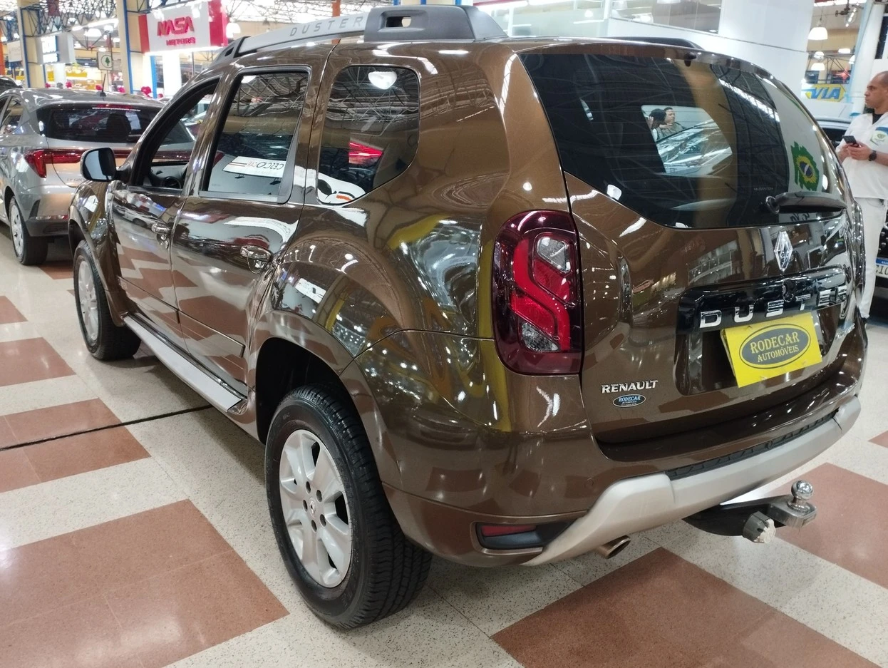 RENAULT DUSTER