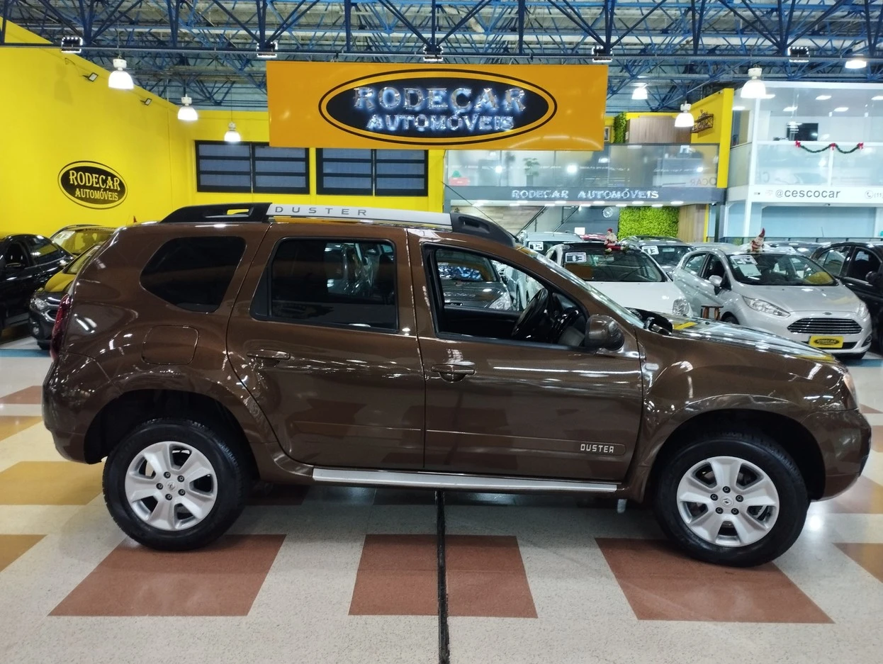 RENAULT DUSTER