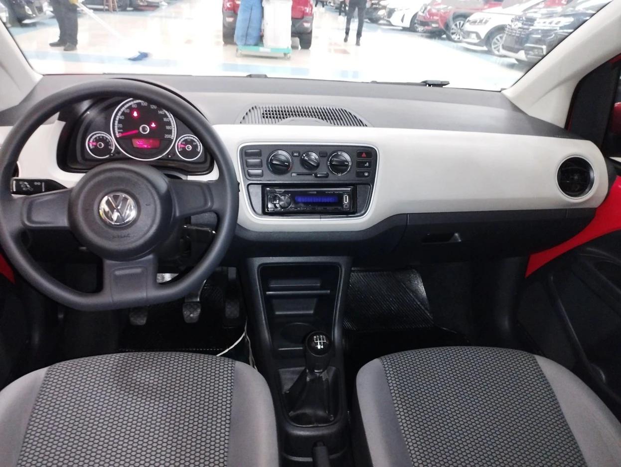 VOLKSWAGEN UP