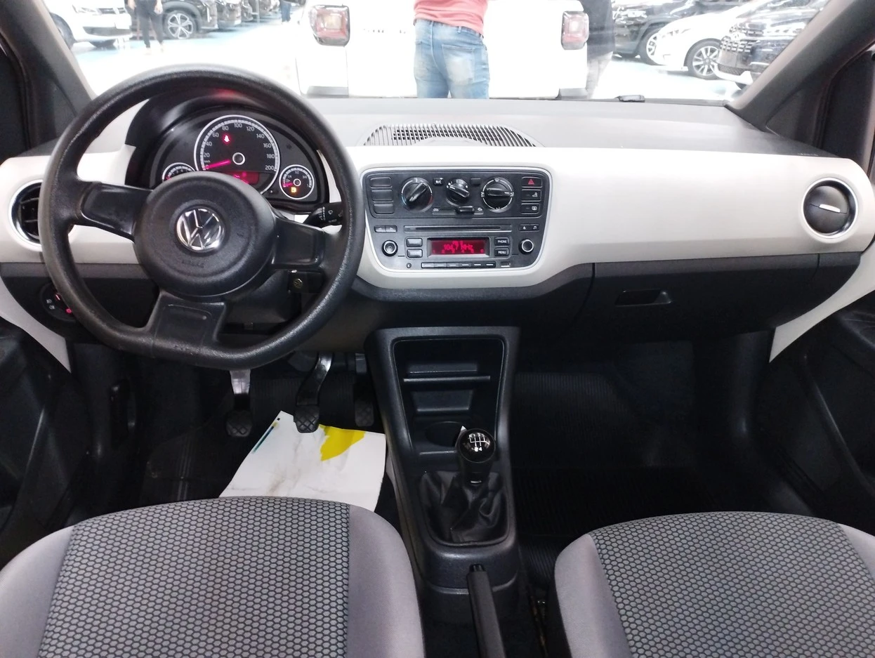 VOLKSWAGEN UP
