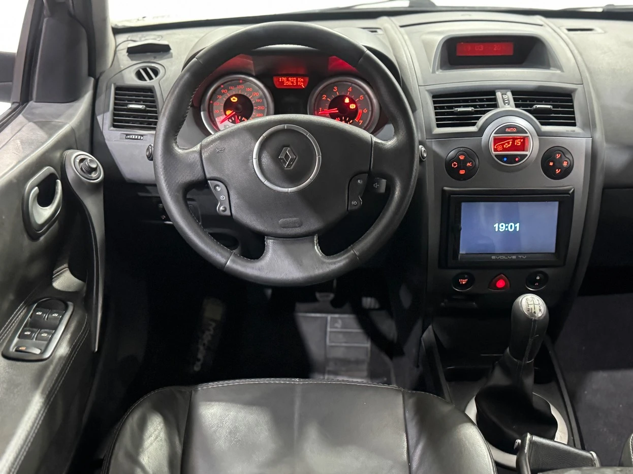 RENAULT MEGANE