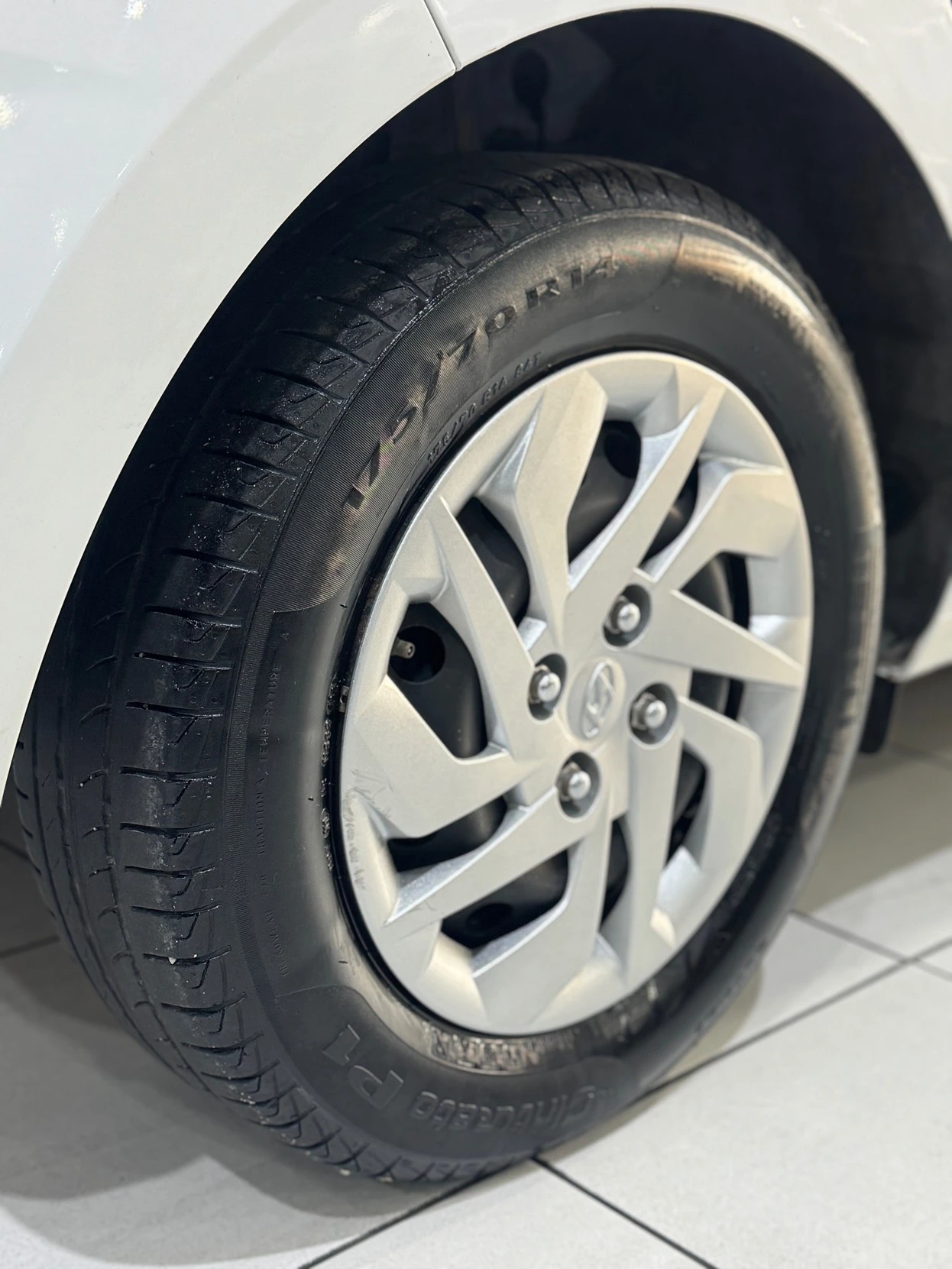 HYUNDAI HB20
