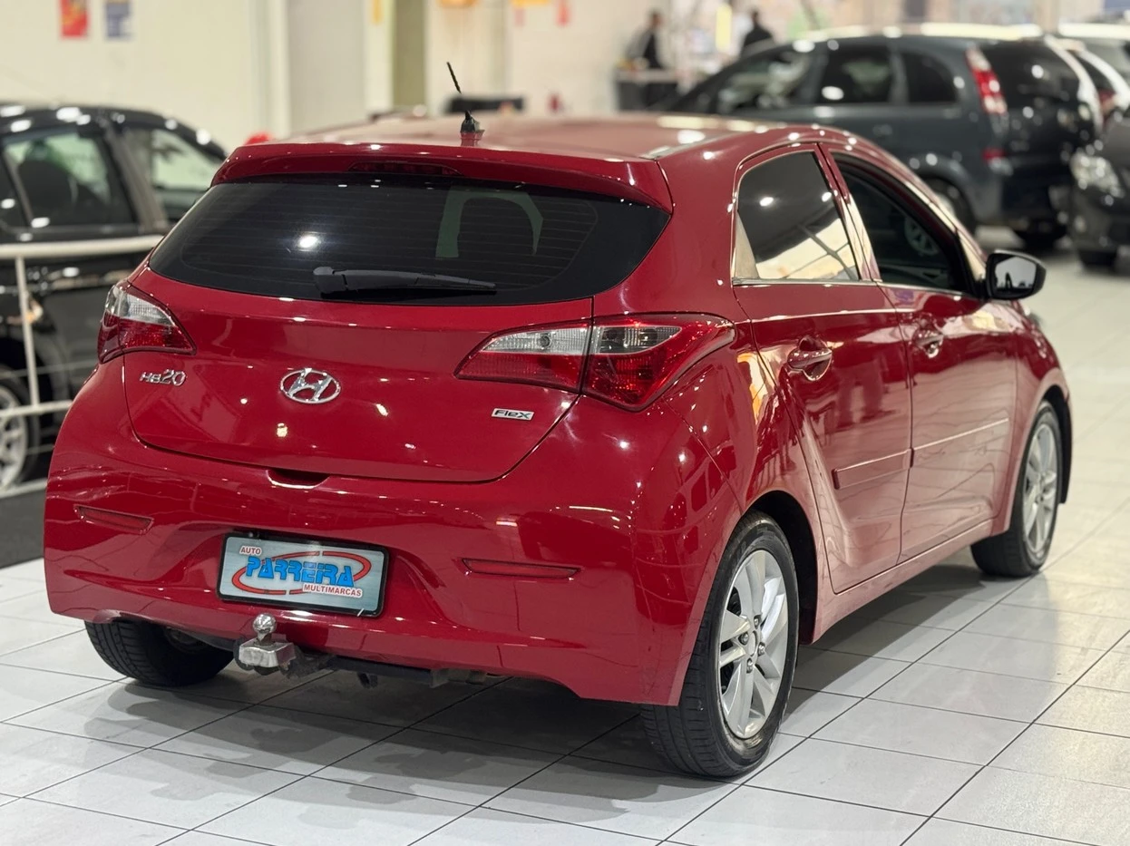 HYUNDAI HB20