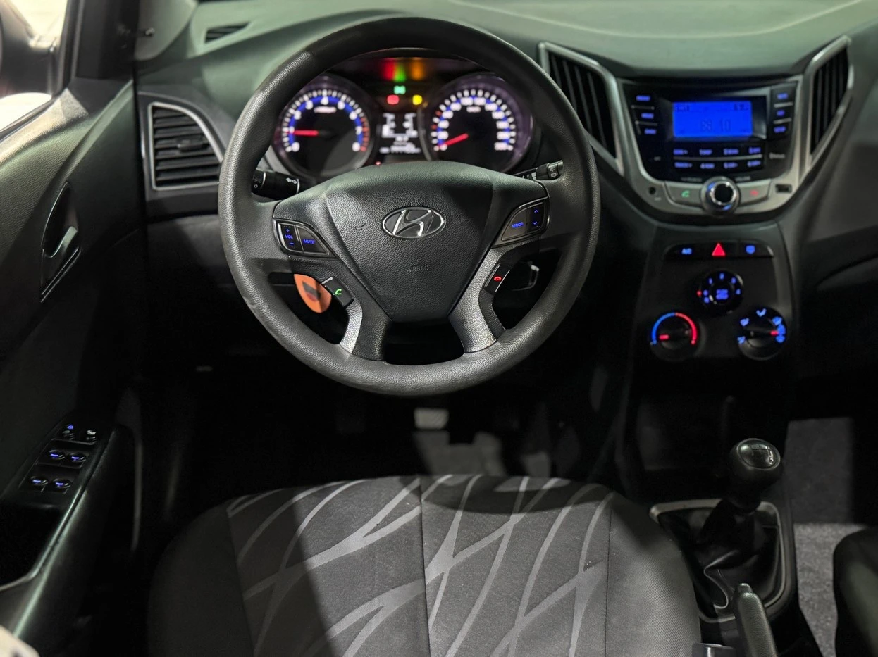HYUNDAI HB20