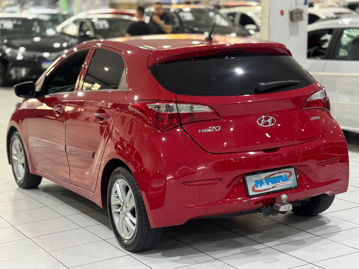 HYUNDAI HB20