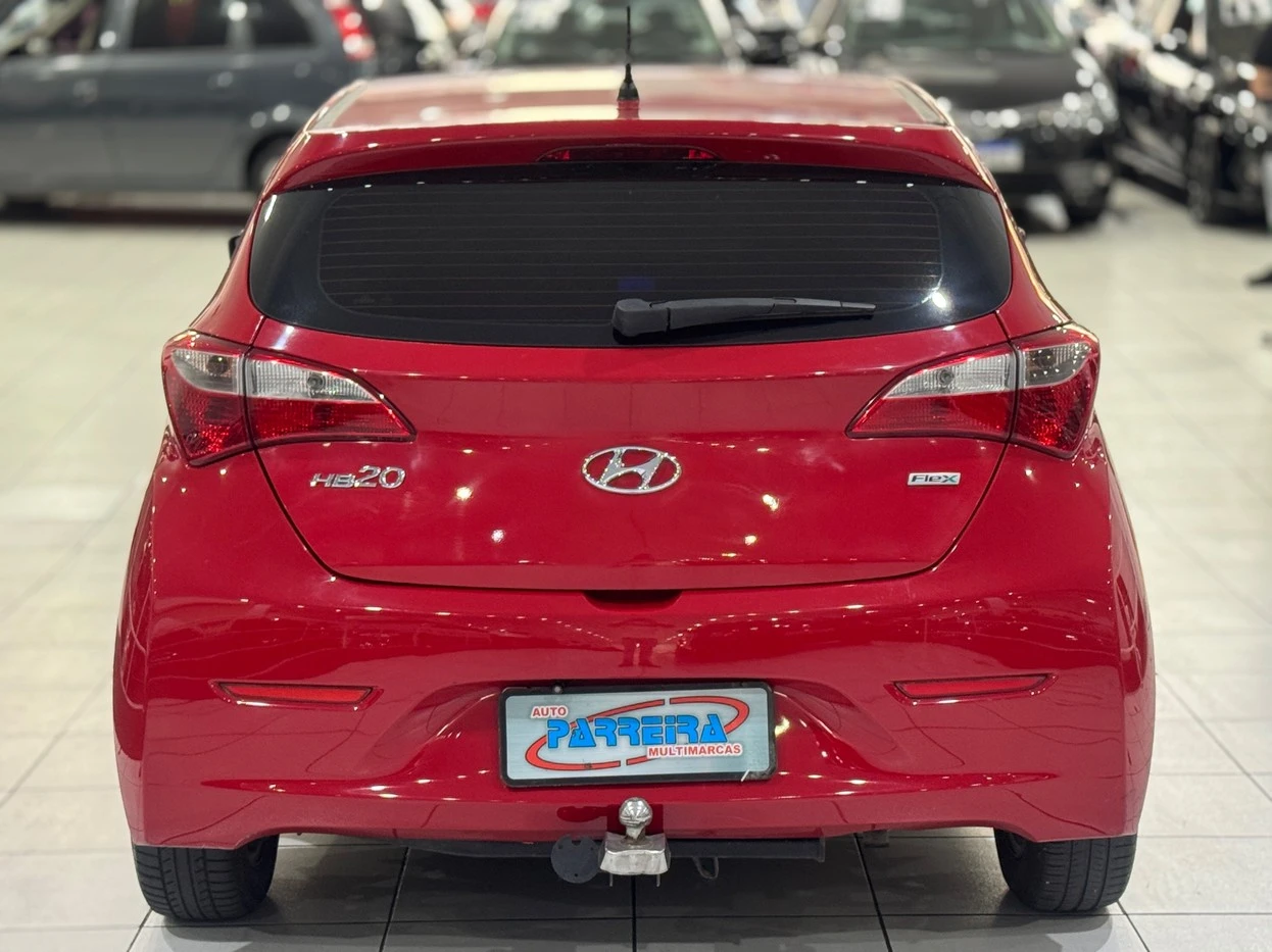 HYUNDAI HB20