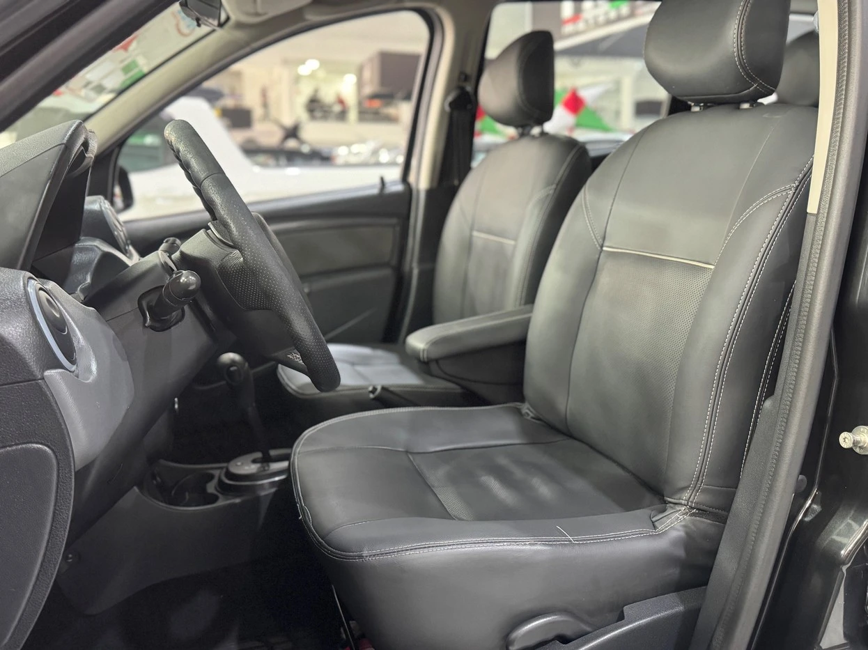 RENAULT DUSTER