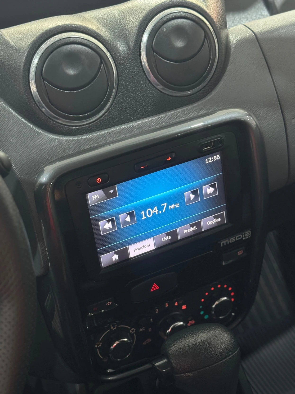 RENAULT DUSTER