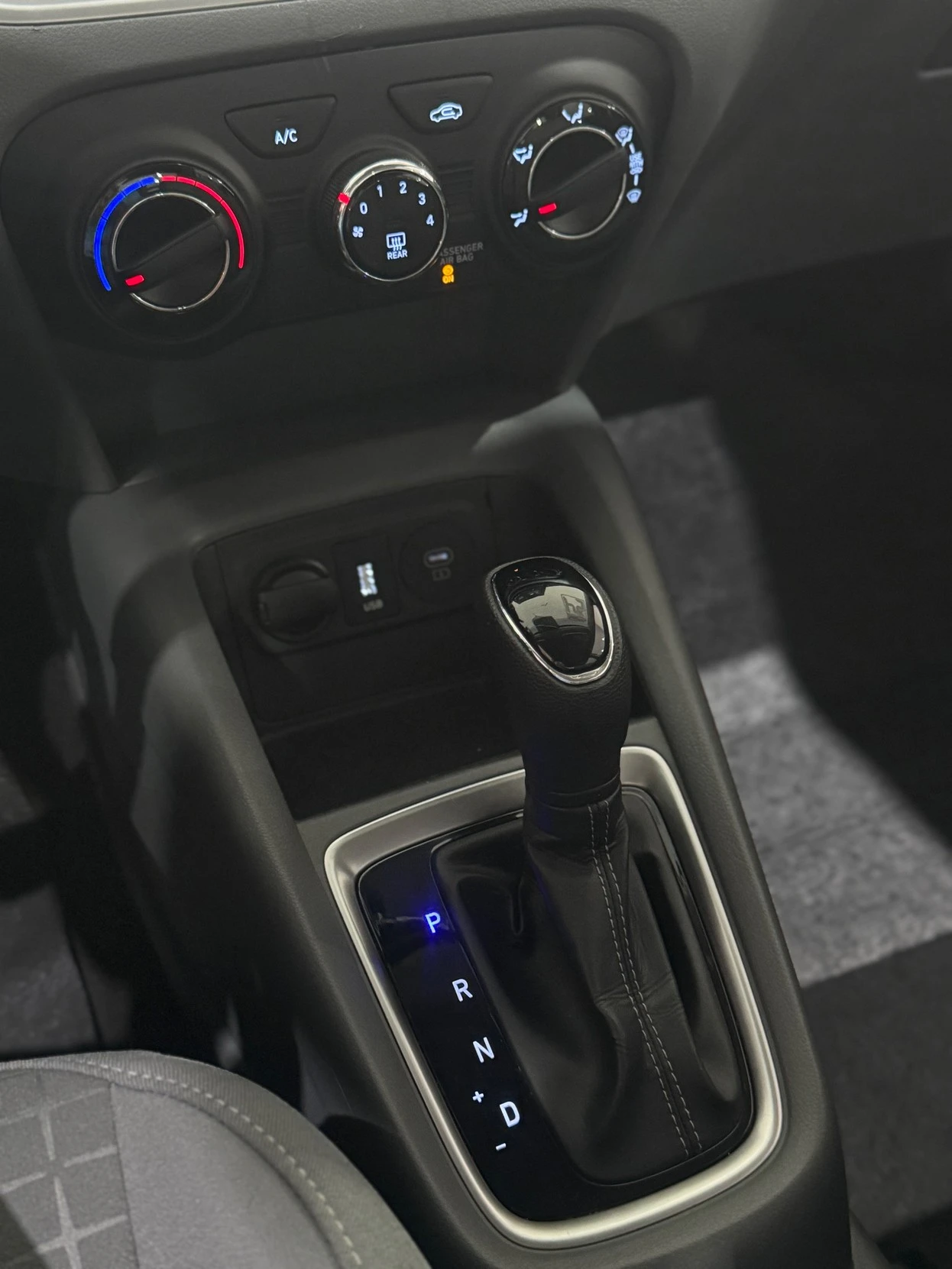 HYUNDAI HB20S