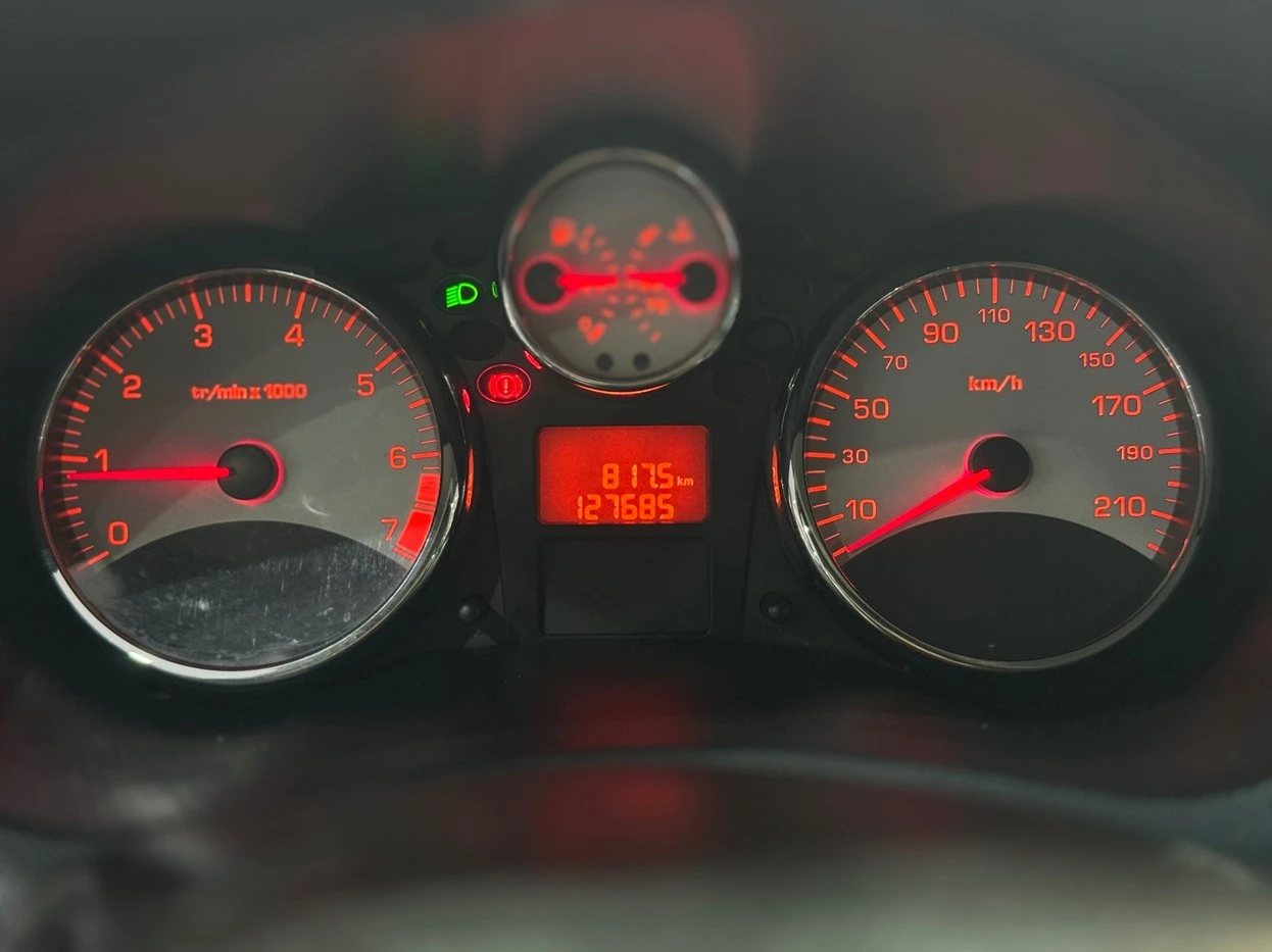 PEUGEOT 207