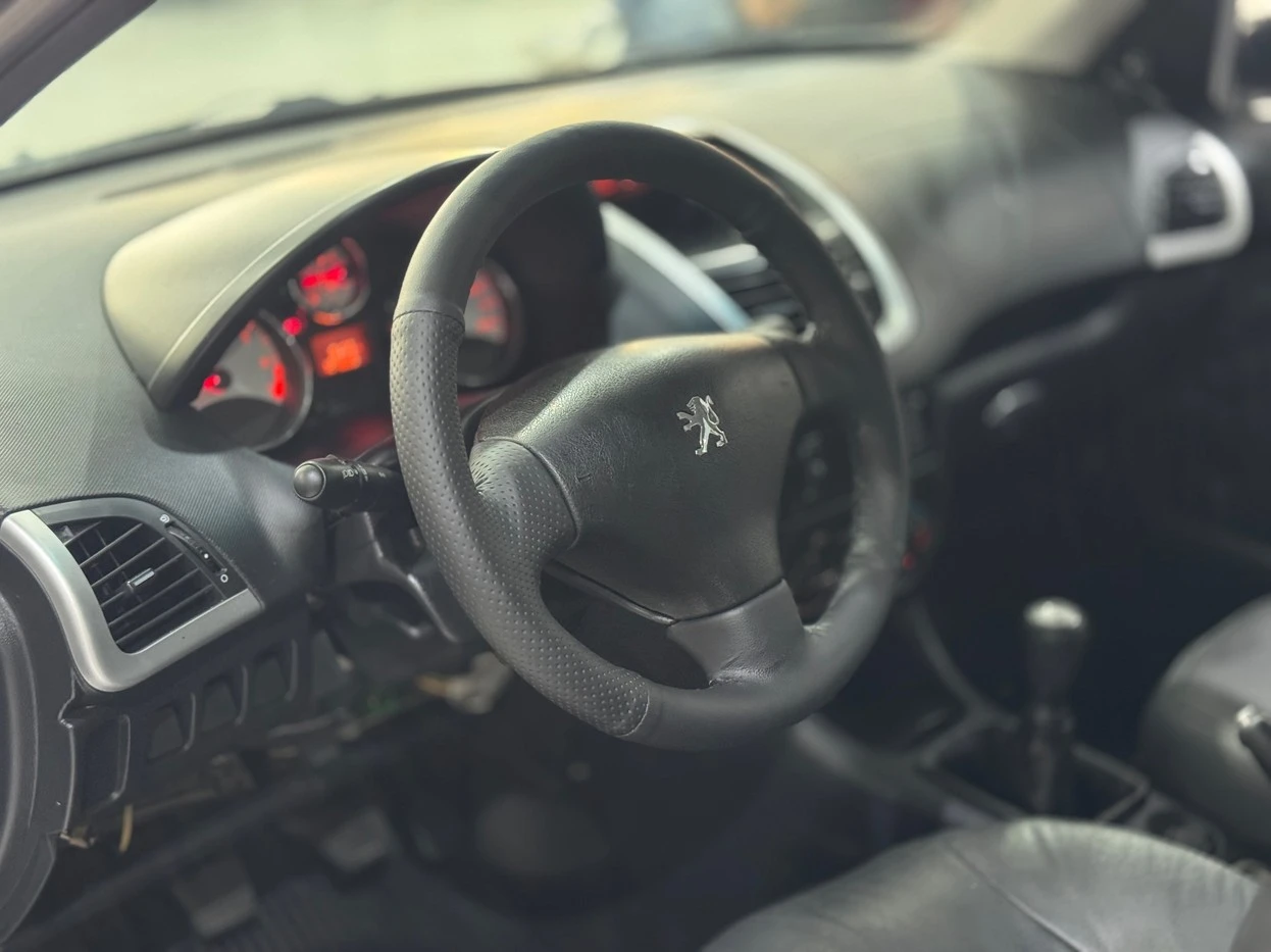 PEUGEOT 207