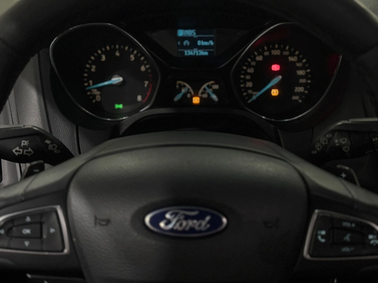 FORD FOCUS