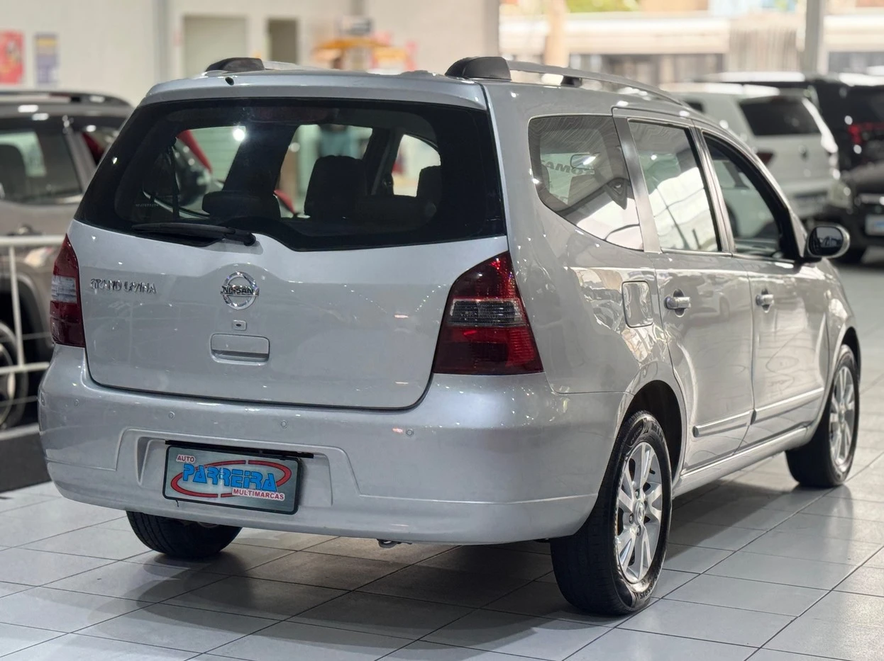 NISSAN GRAND LIVINA