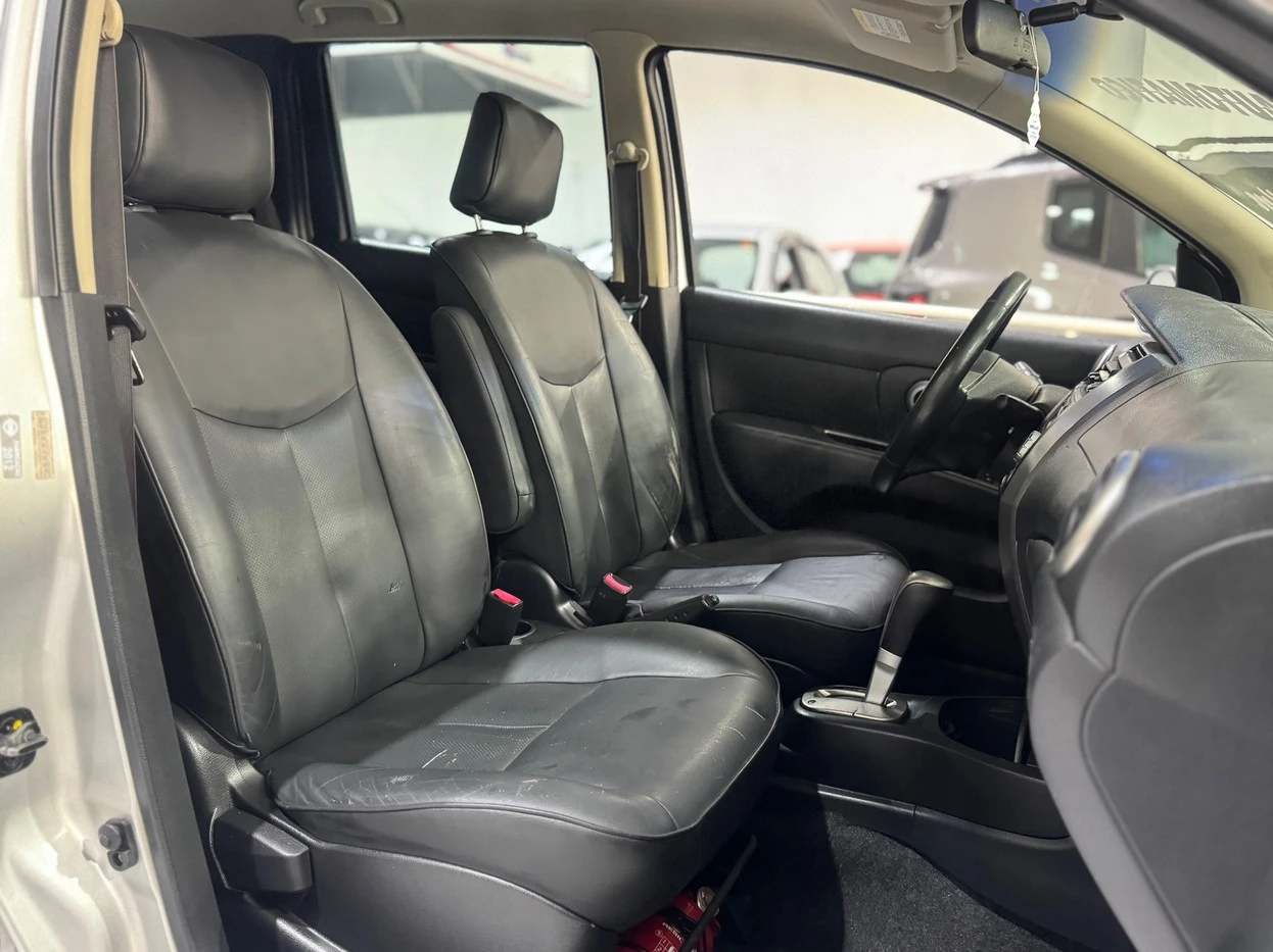 NISSAN GRAND LIVINA