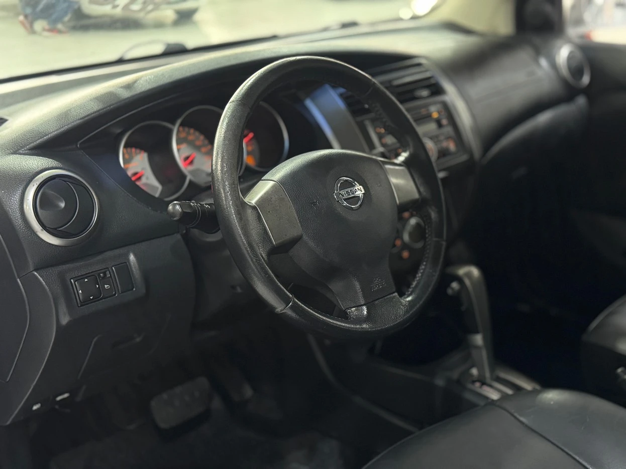 NISSAN GRAND LIVINA