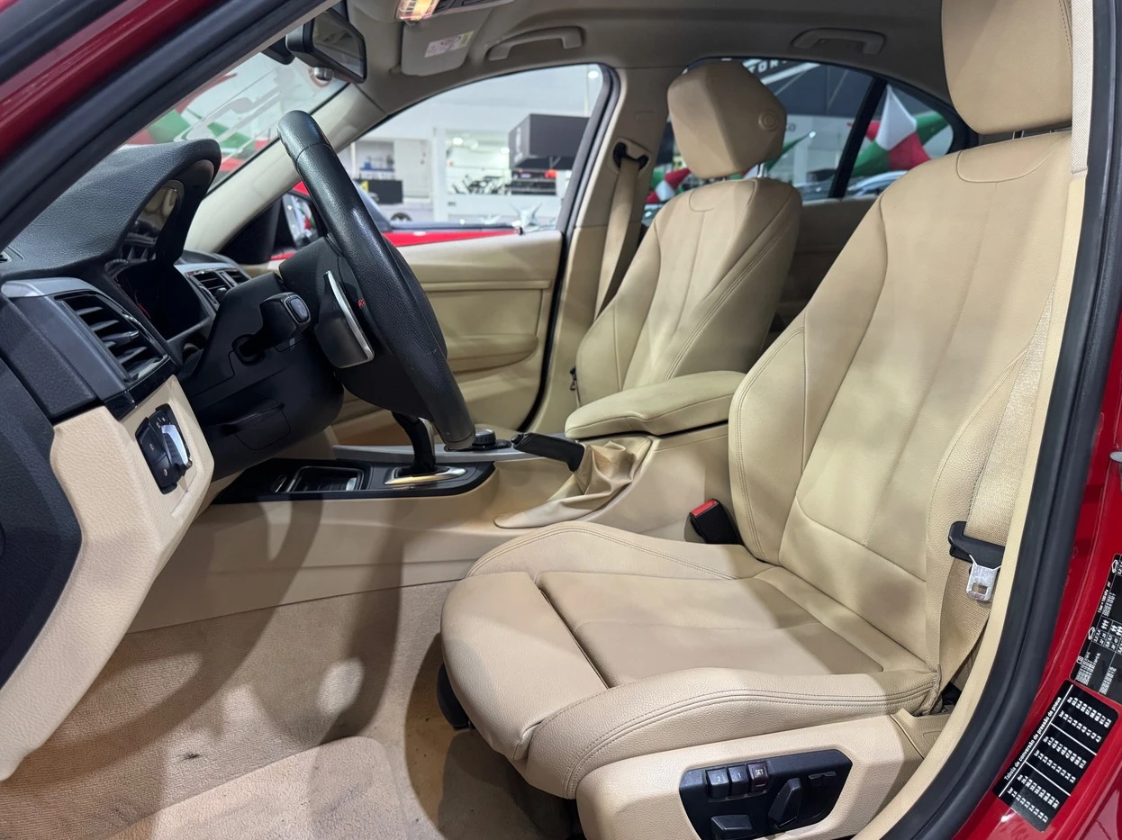 BMW 320i
