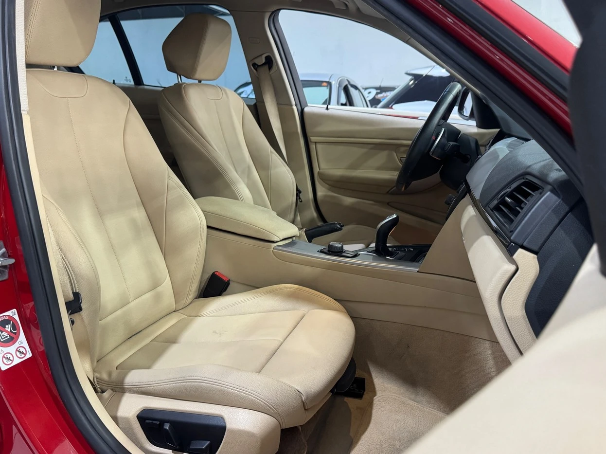 BMW 320i