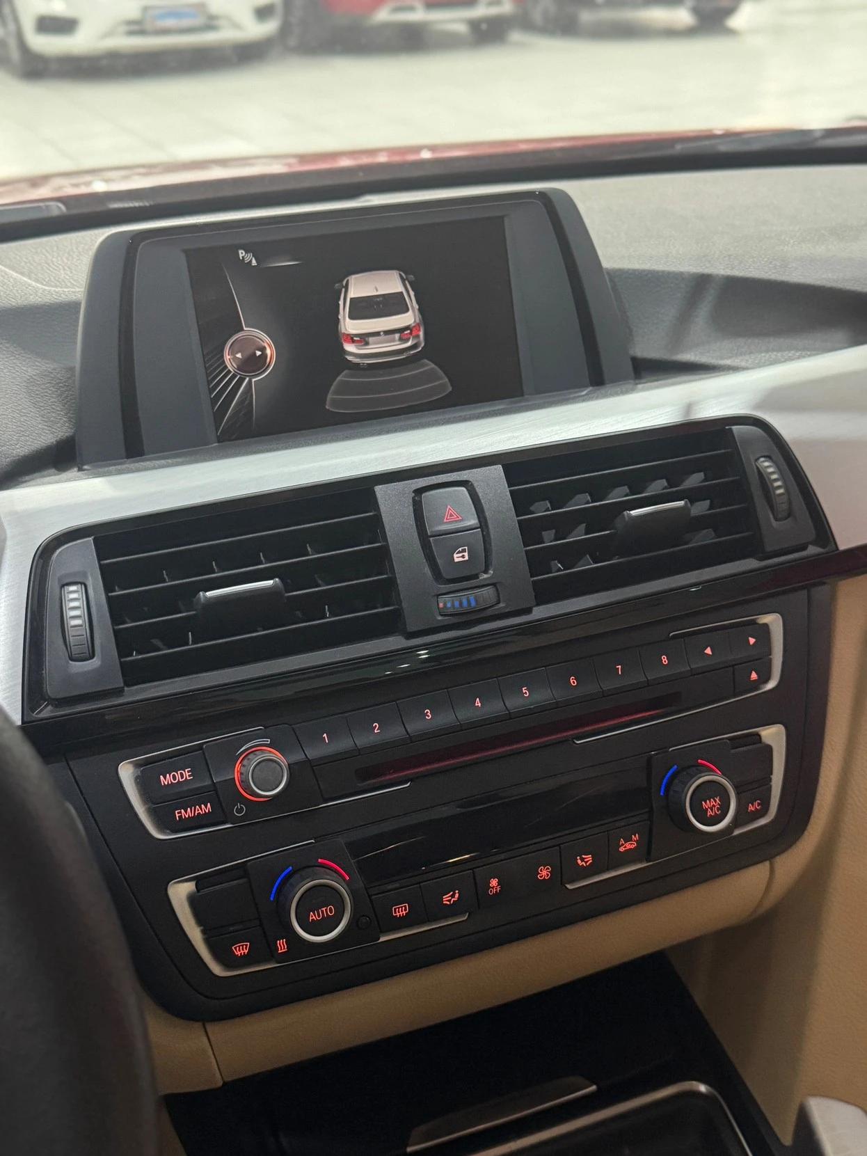 BMW 320i