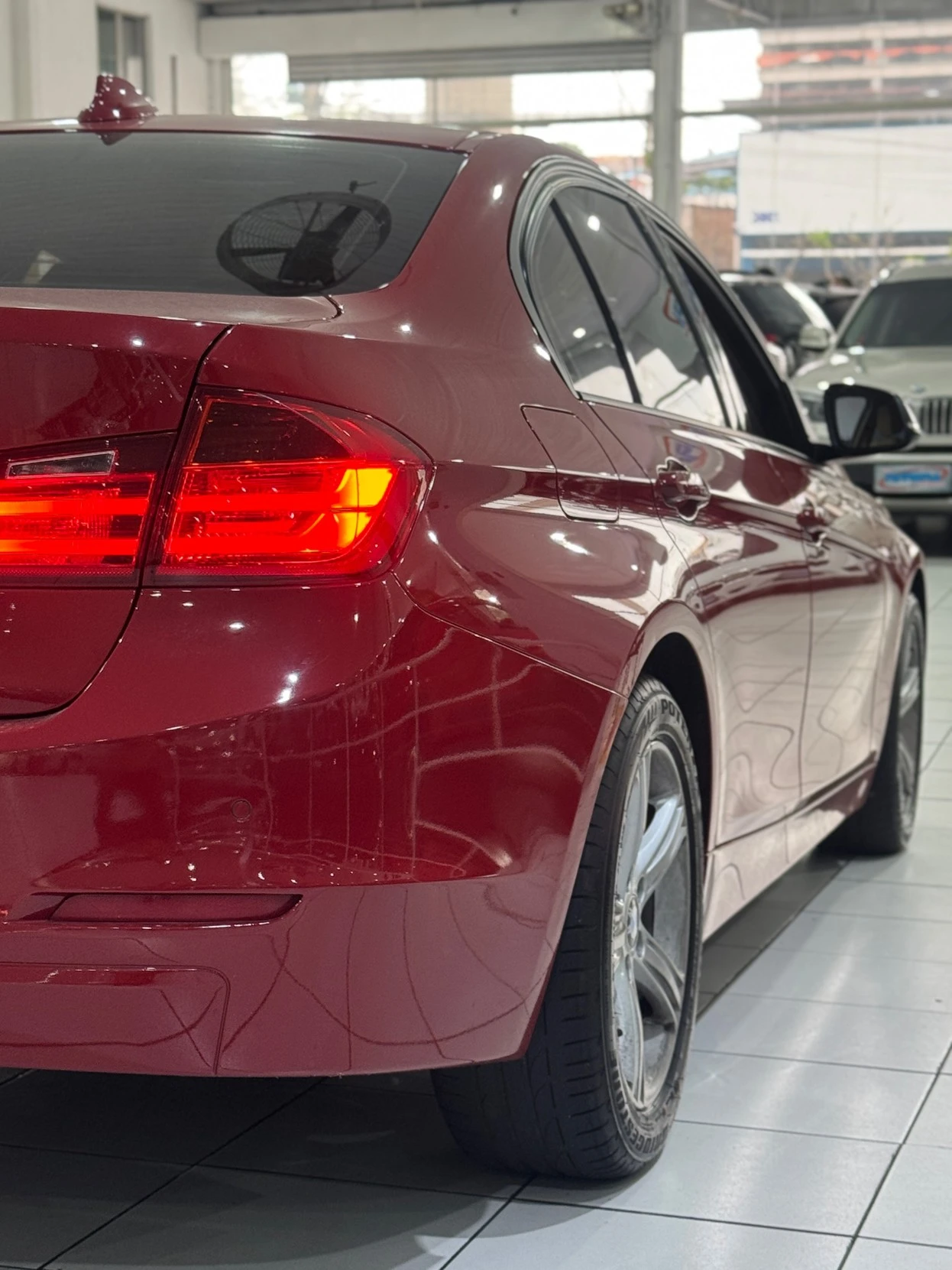 BMW 320i