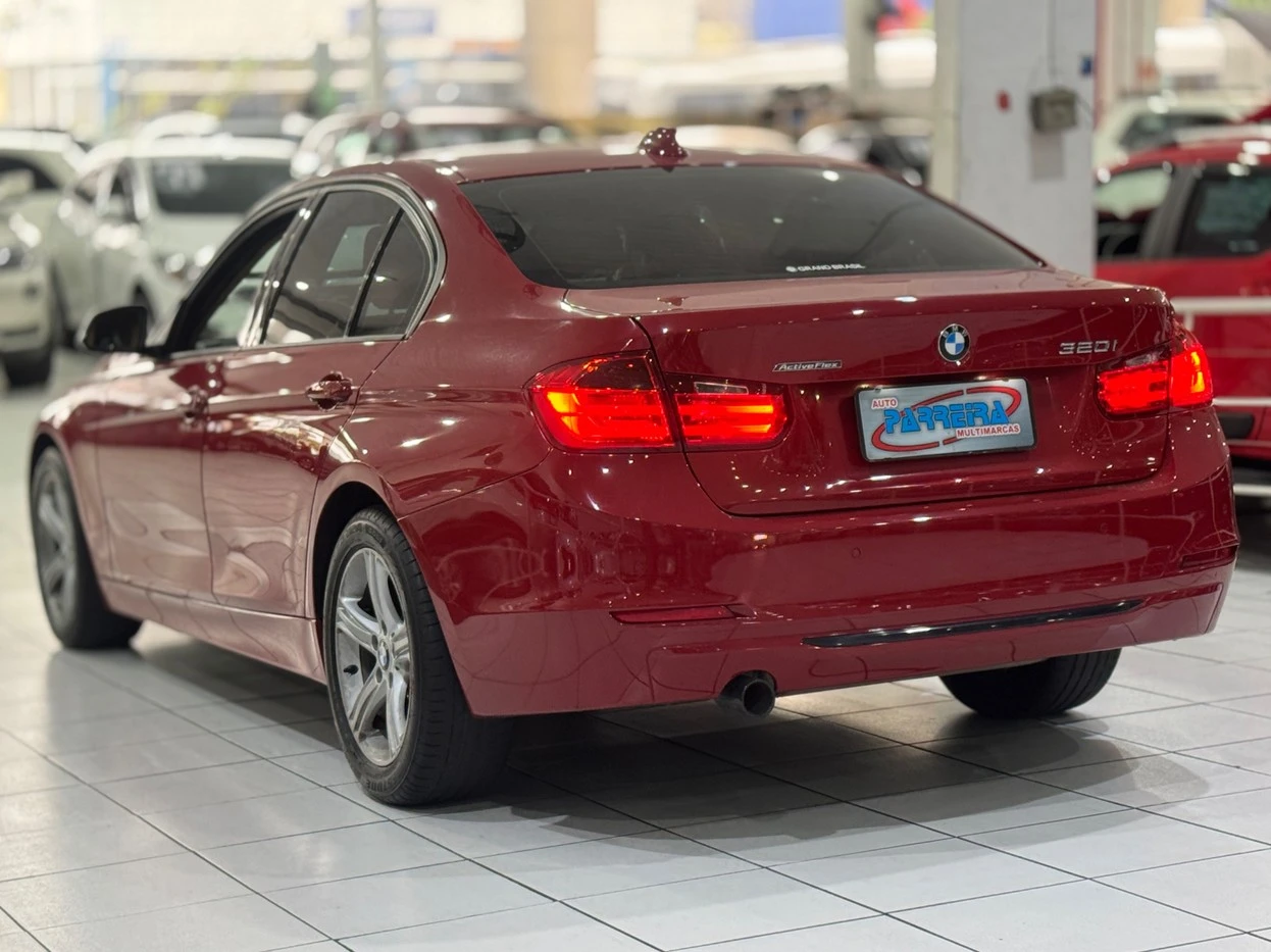 BMW 320i