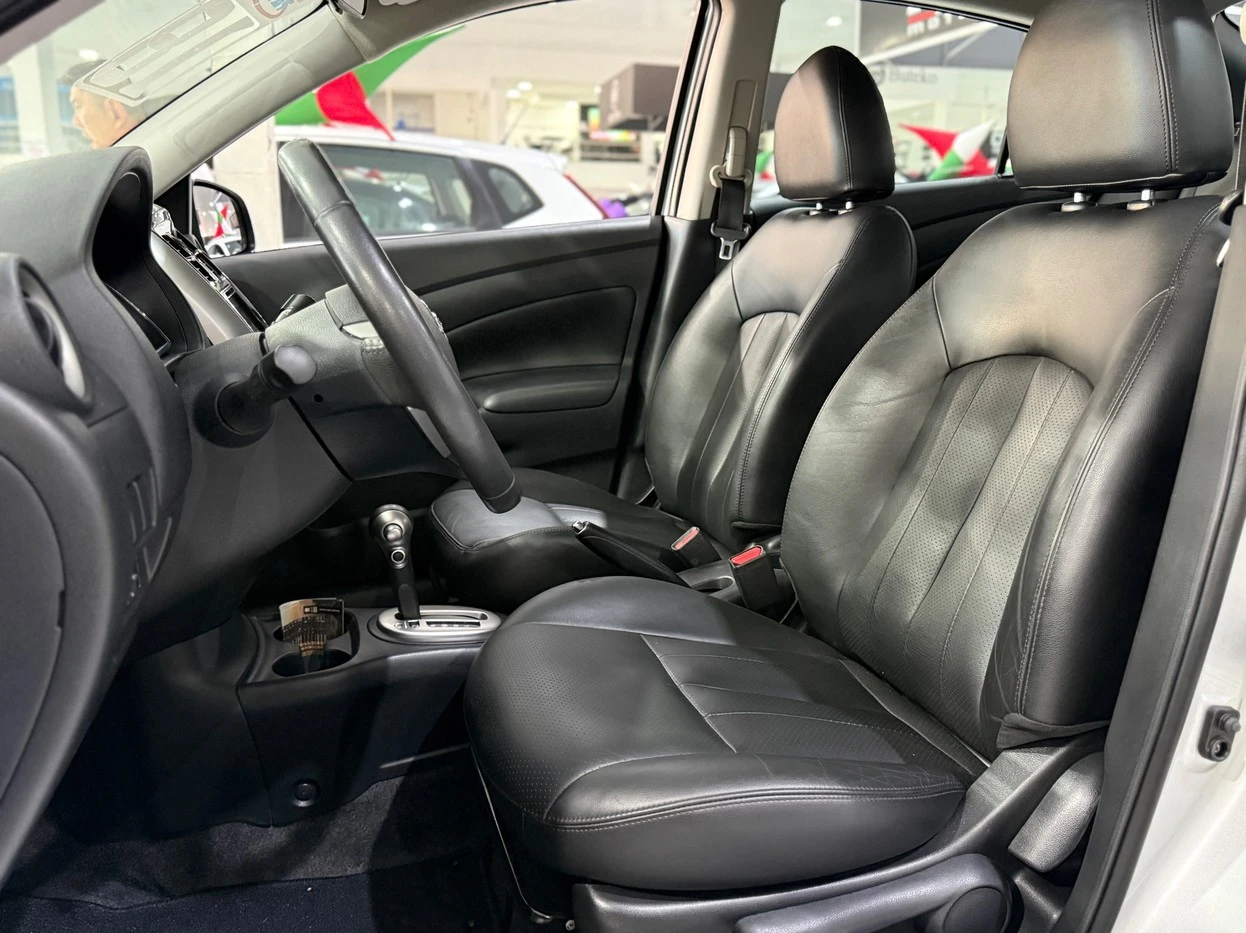 NISSAN VERSA