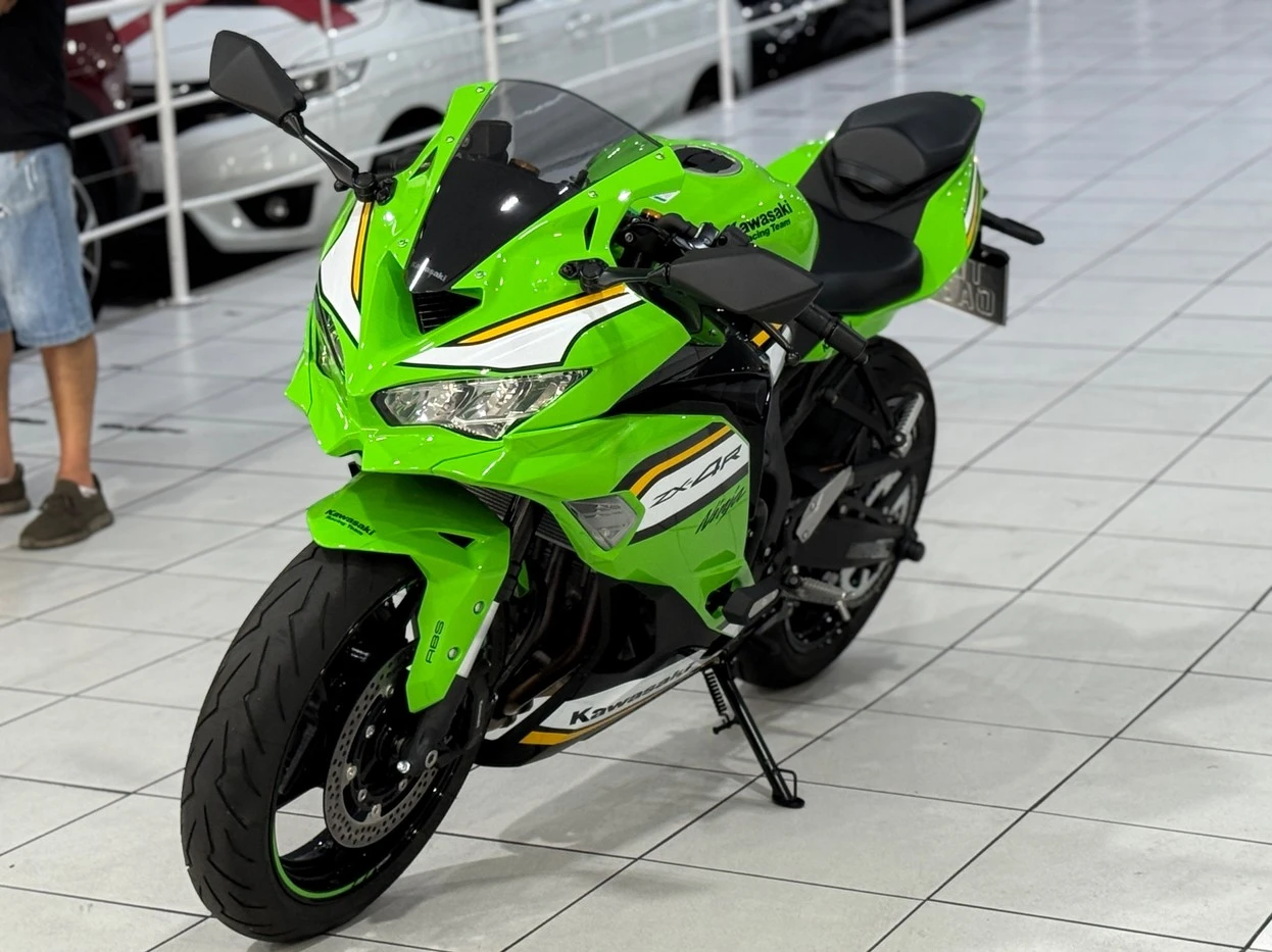 KAWASAKI NINJA 400 KRT EDITION