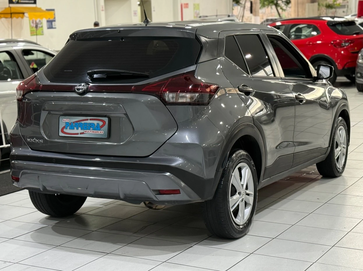 NISSAN KICKS