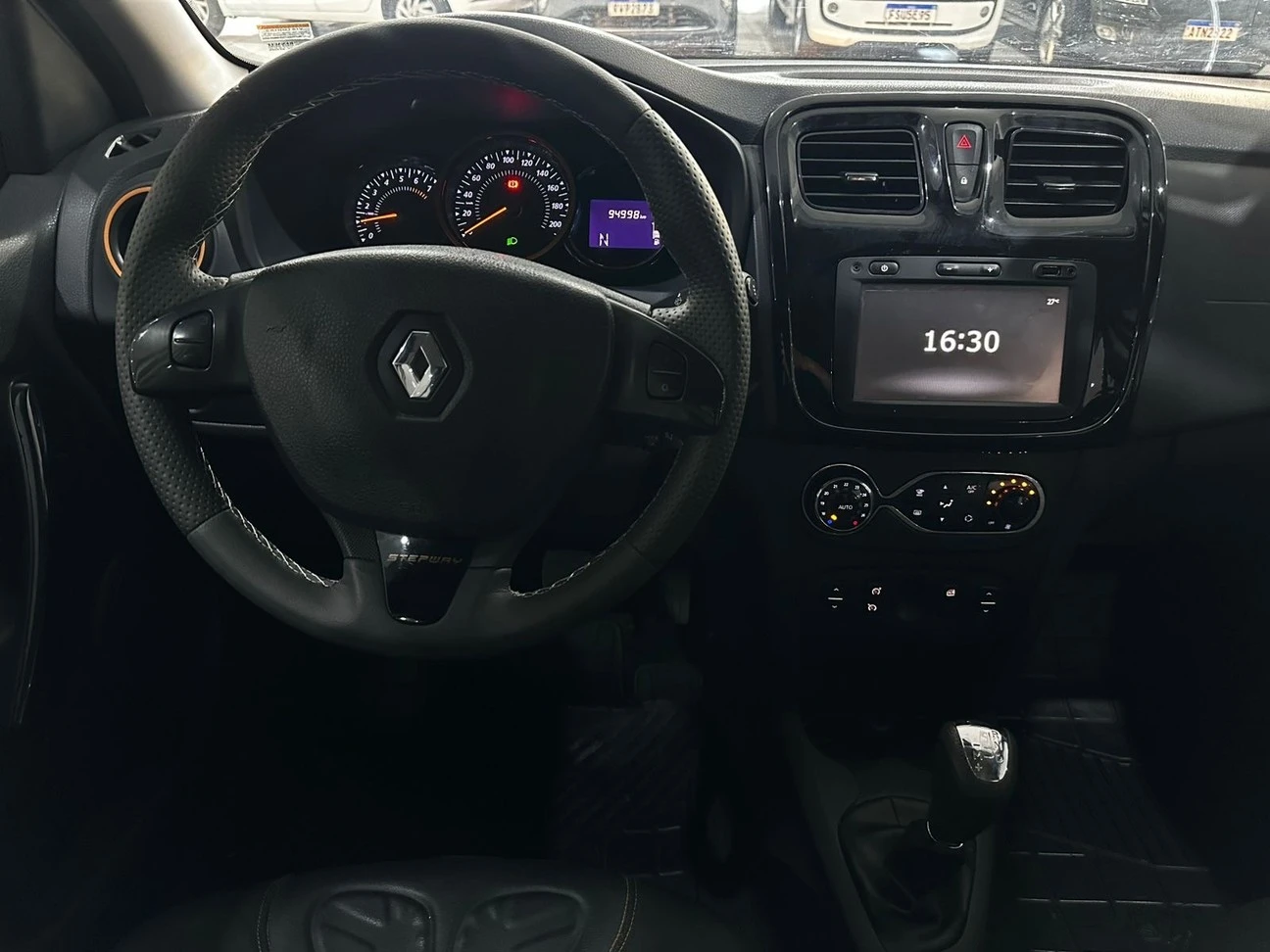 RENAULT SANDERO