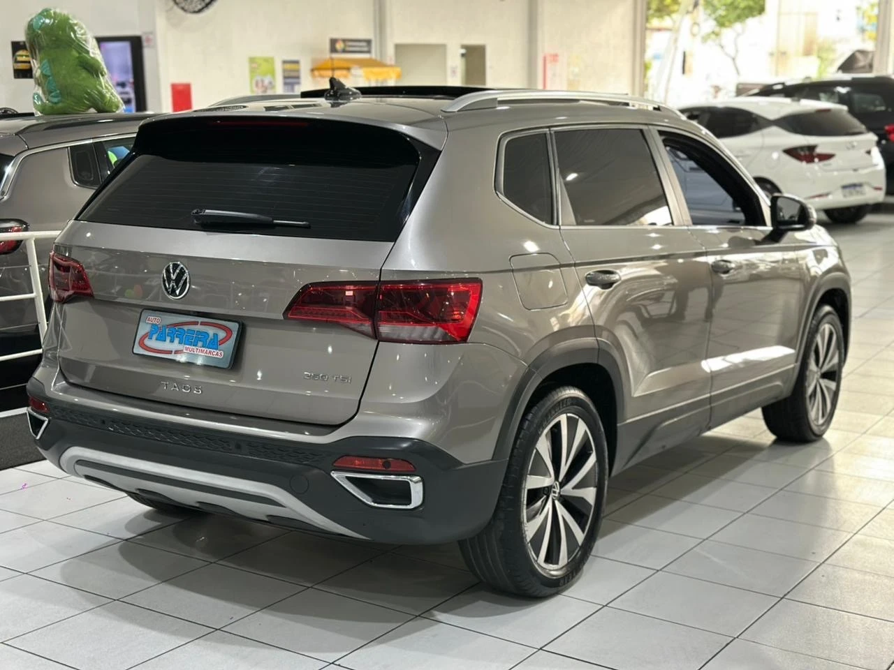 VOLKSWAGEN TAOS