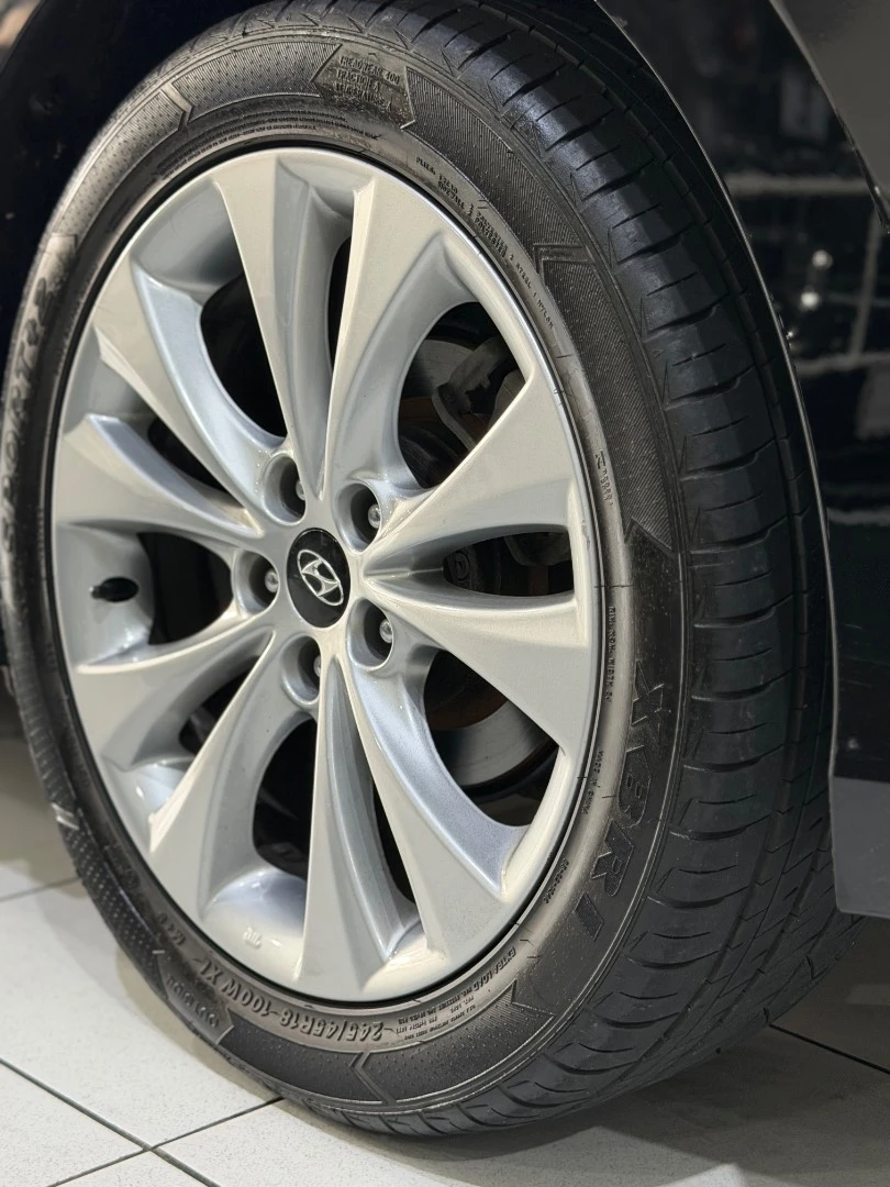 HYUNDAI AZERA