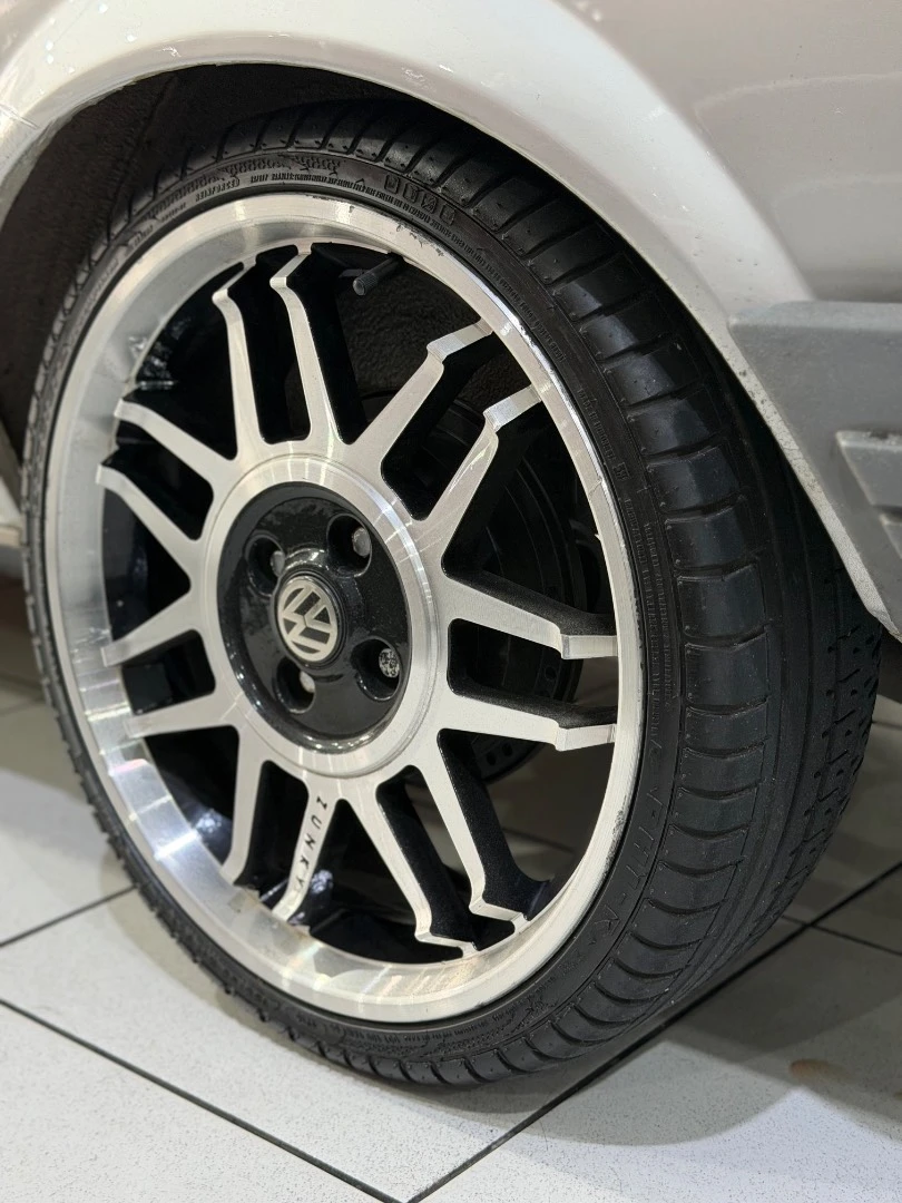 VOLKSWAGEN PARATI