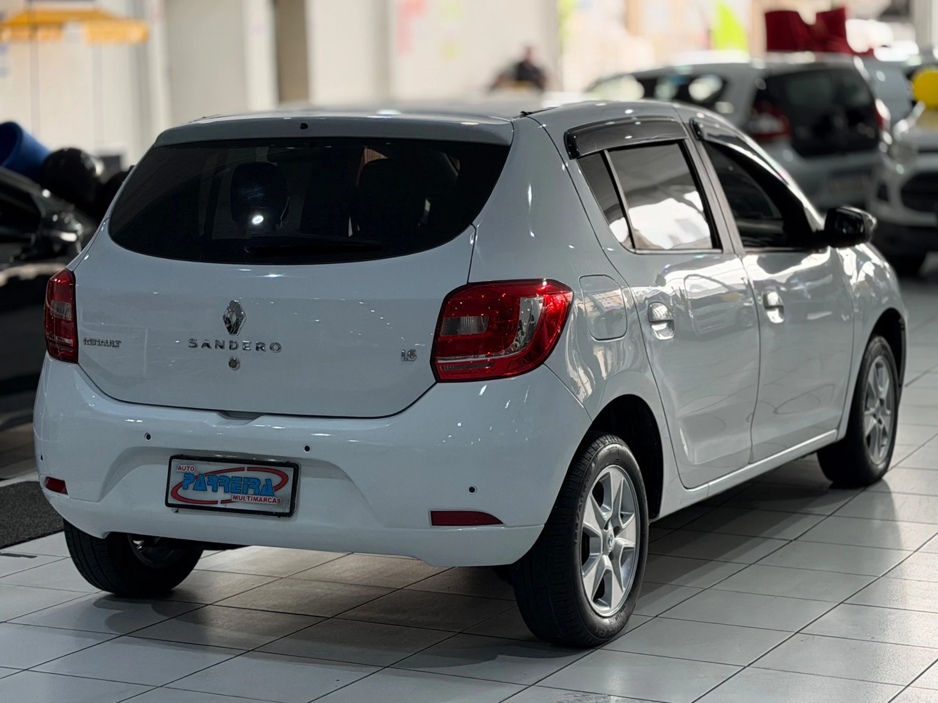 RENAULT SANDERO