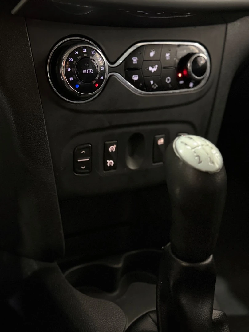 RENAULT SANDERO