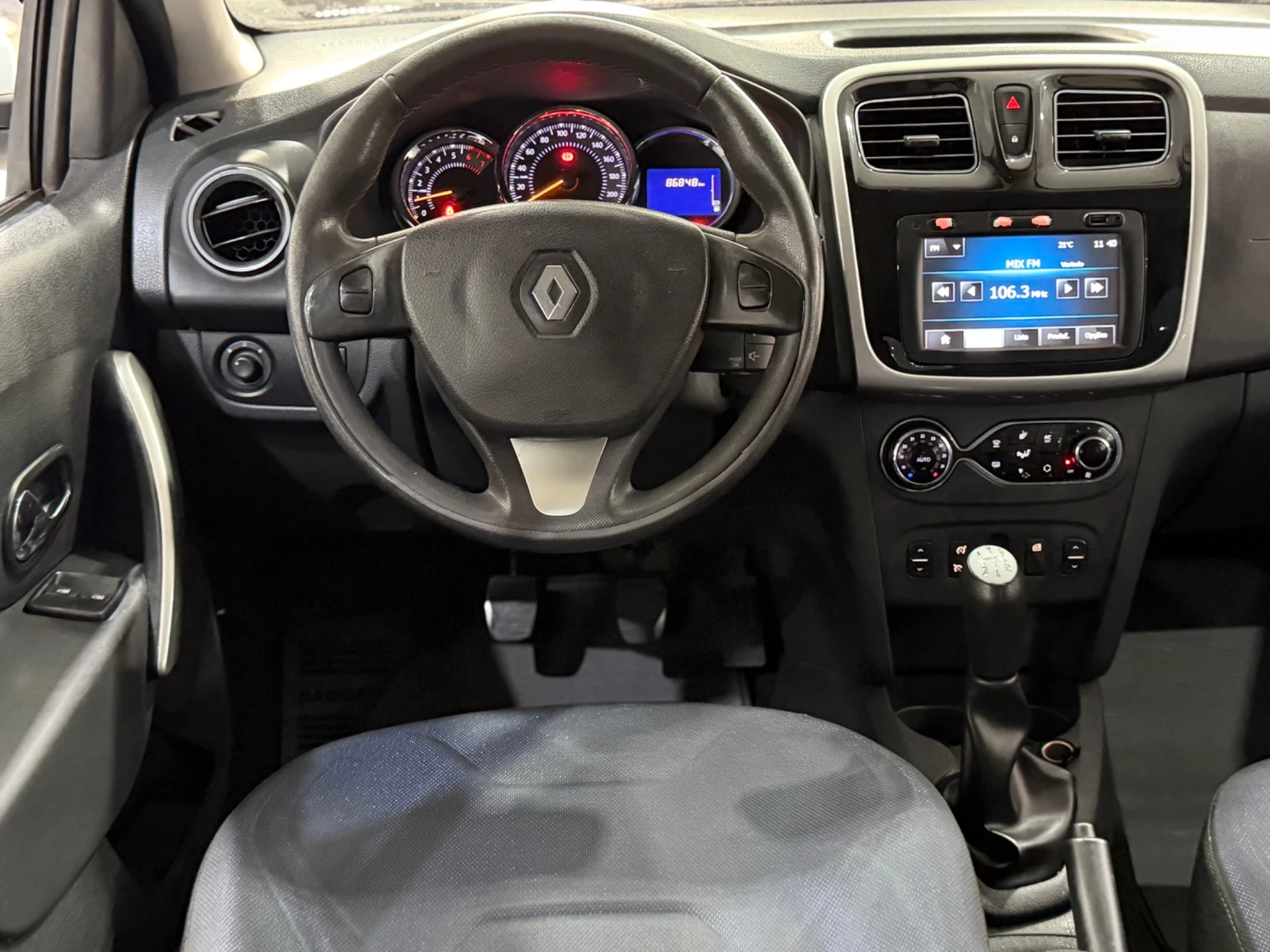 RENAULT SANDERO