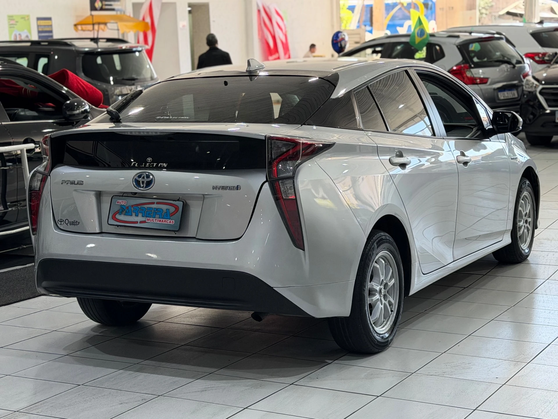 TOYOTA PRIUS