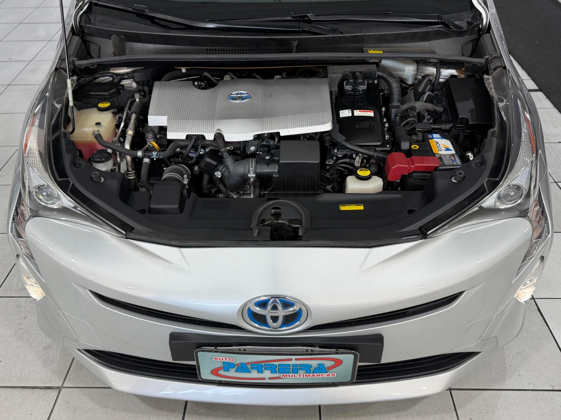 TOYOTA PRIUS