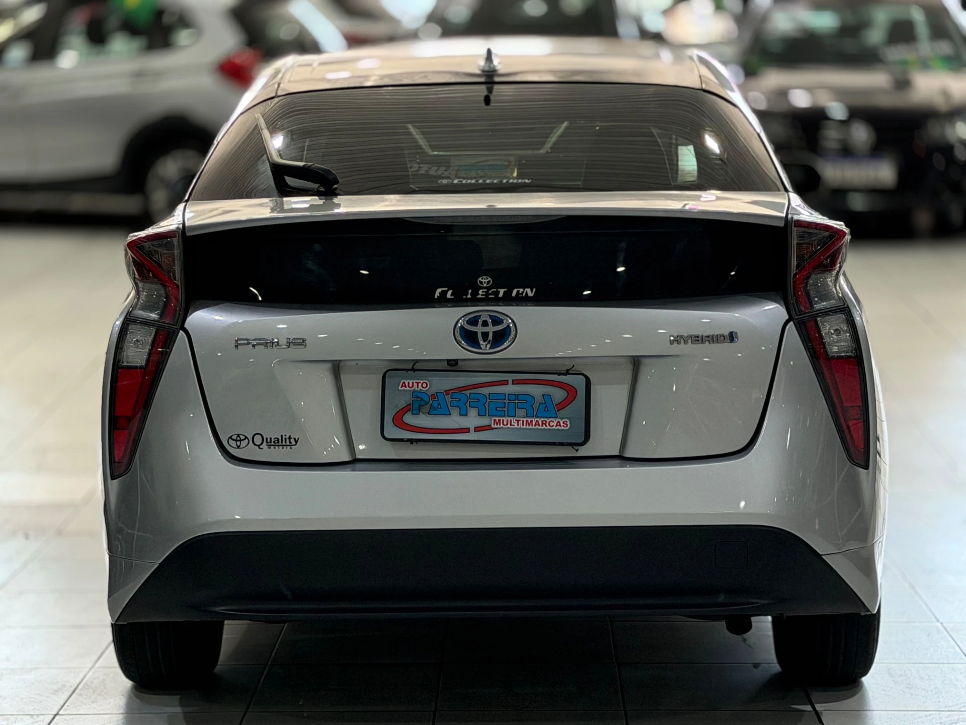 TOYOTA PRIUS