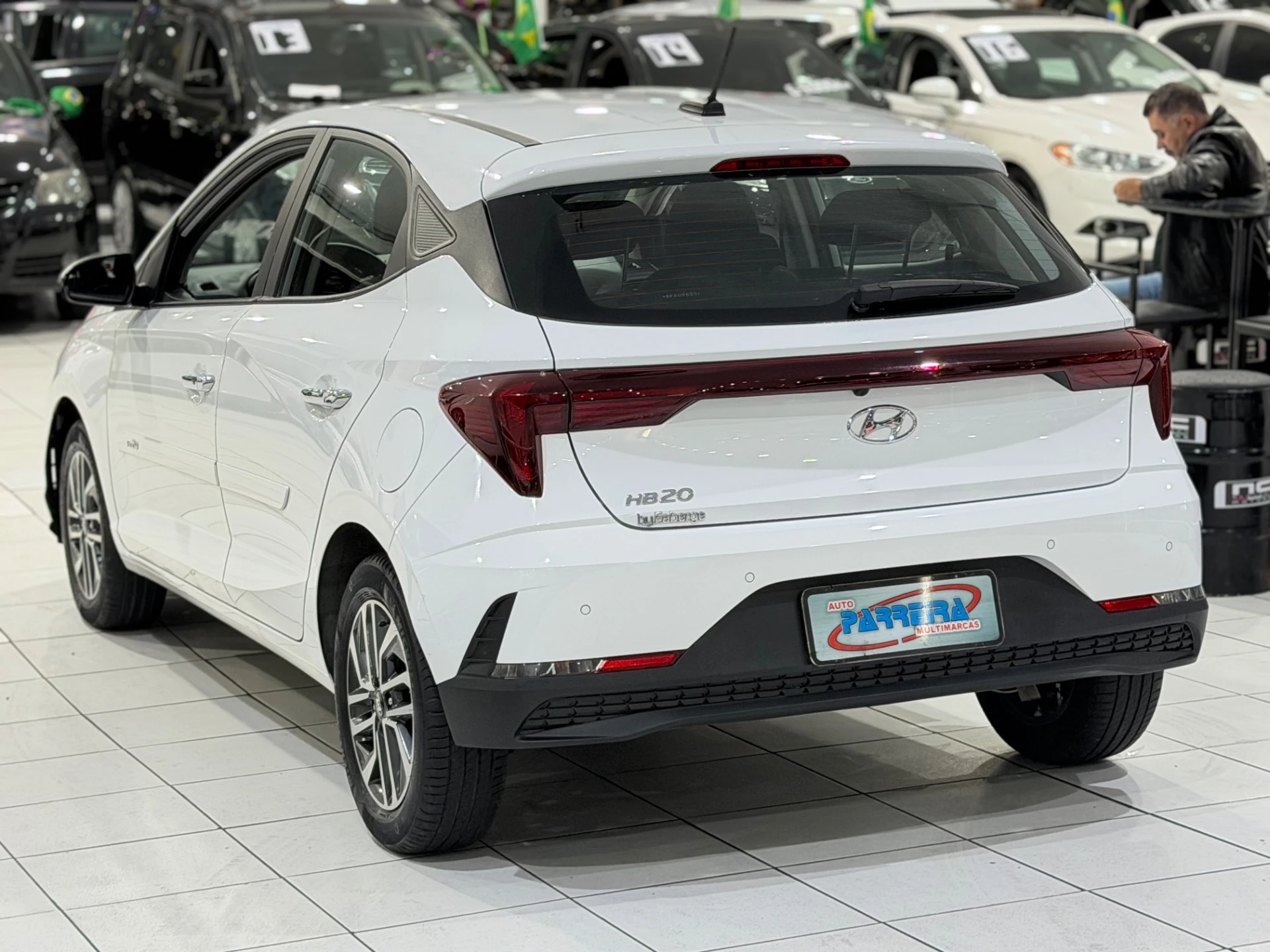 HYUNDAI HB20
