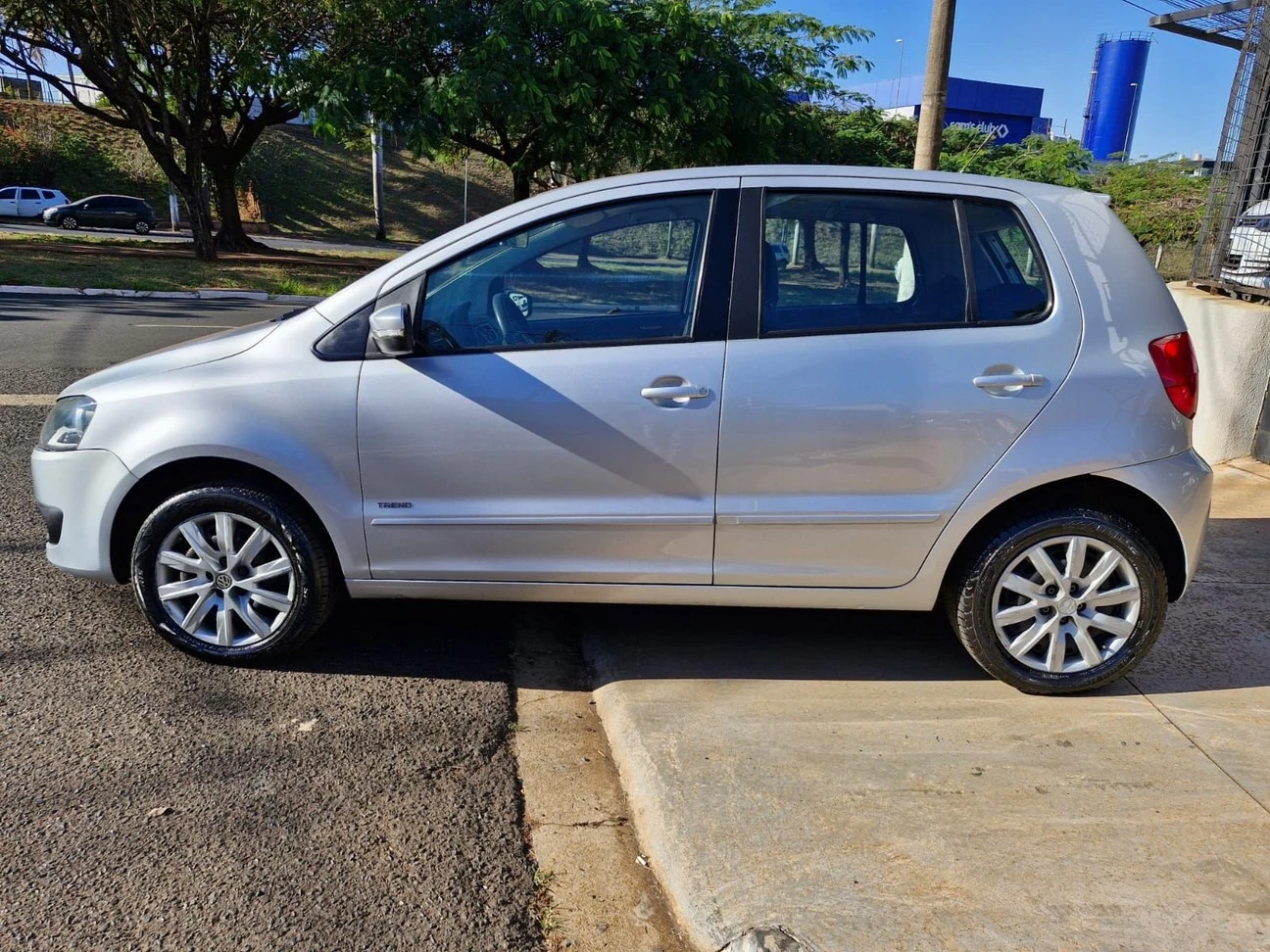 VOLKSWAGEN FOX