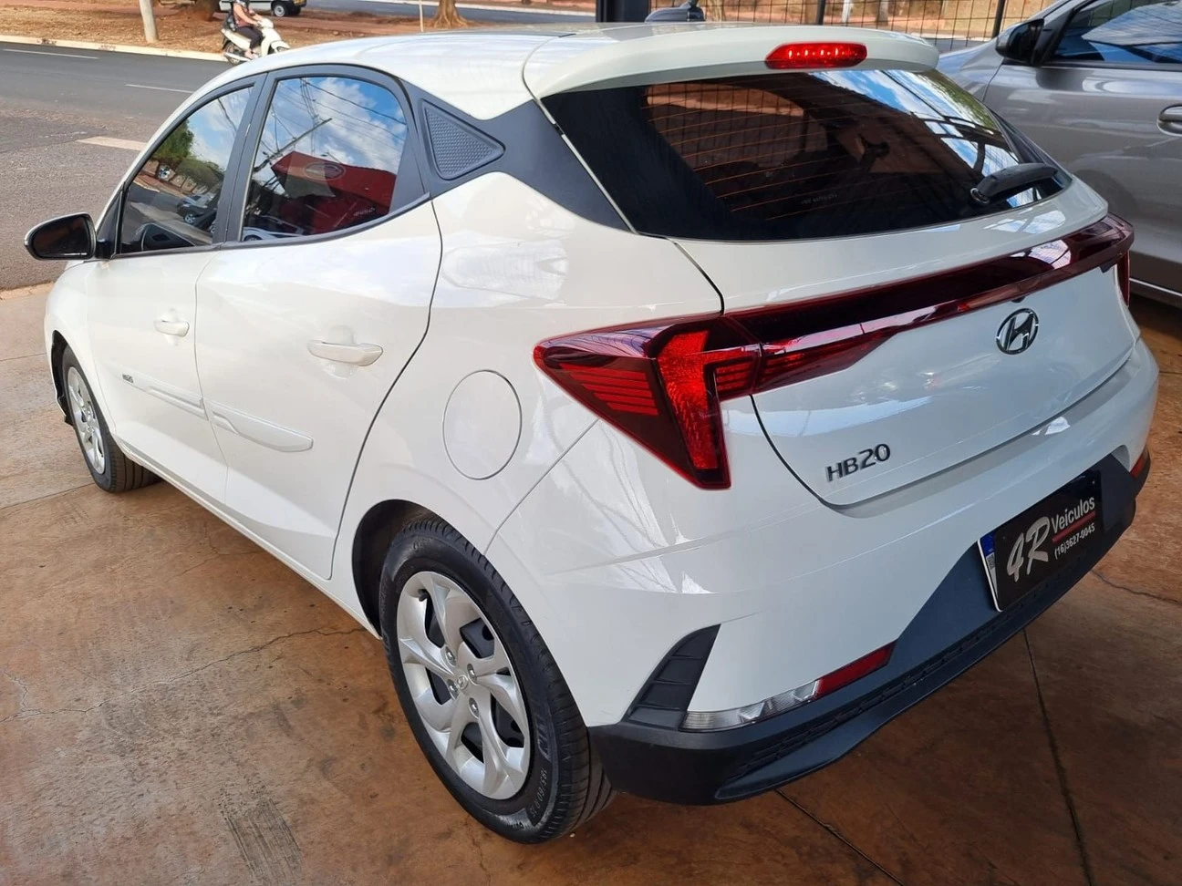 HYUNDAI HB20