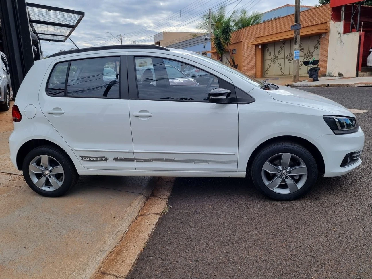 VOLKSWAGEN FOX