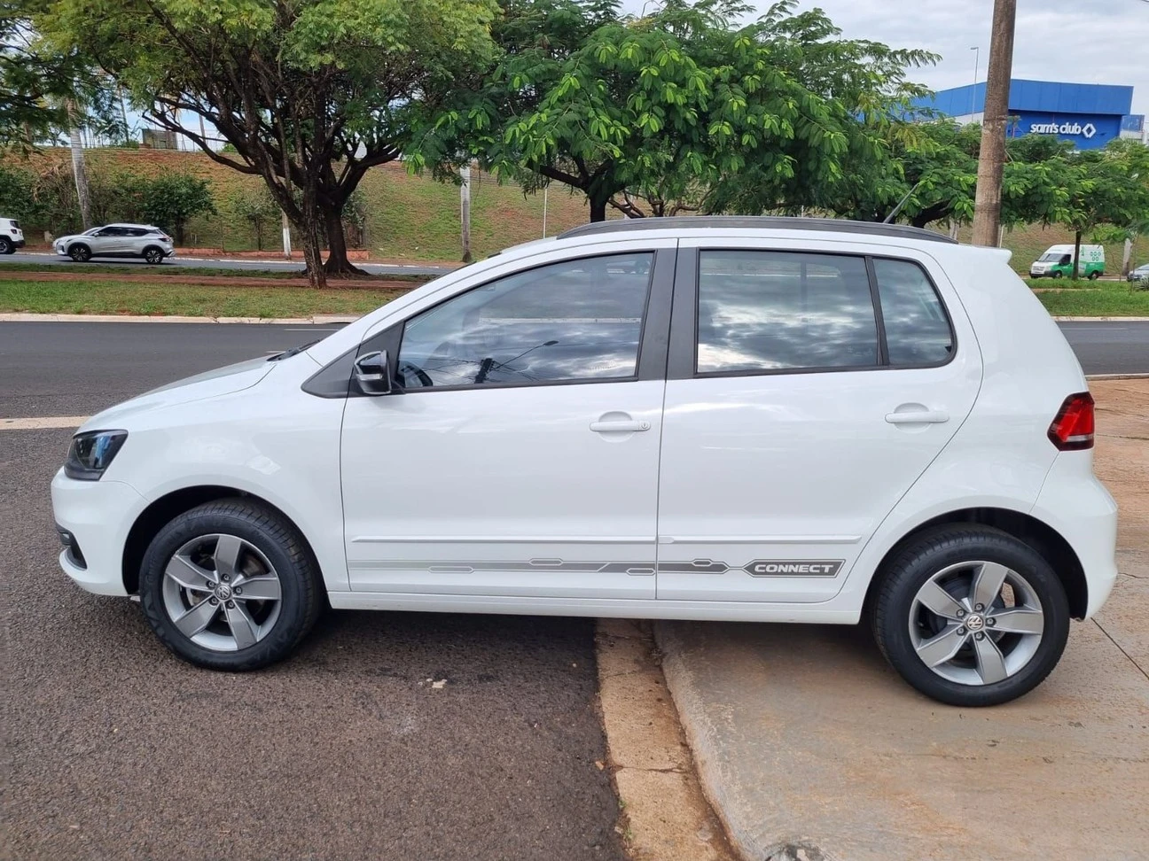 VOLKSWAGEN FOX