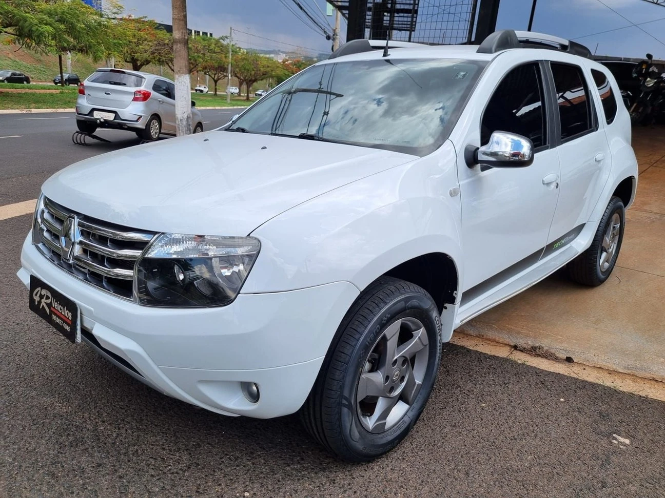 RENAULT DUSTER