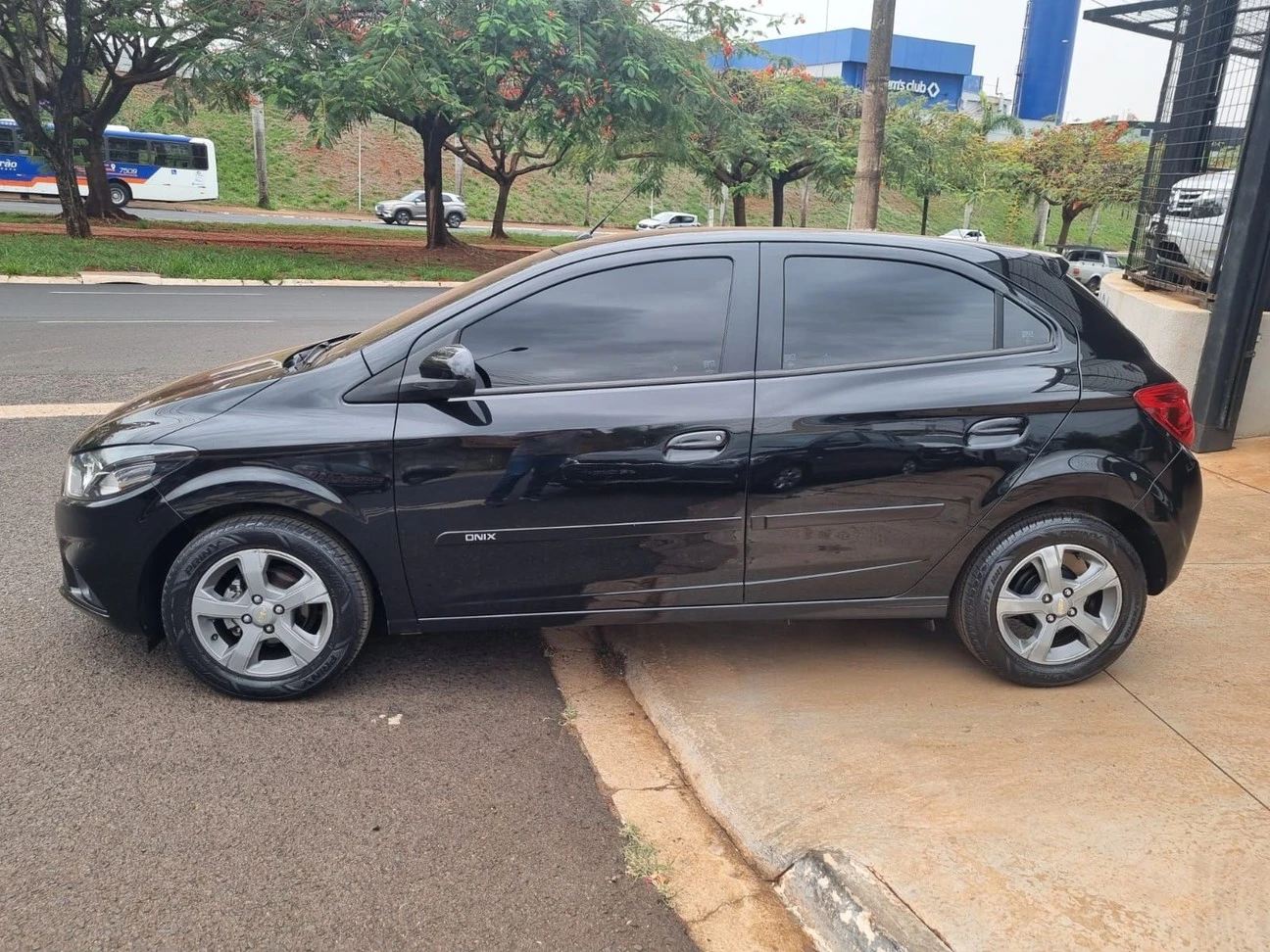 CHEVROLET ONIX