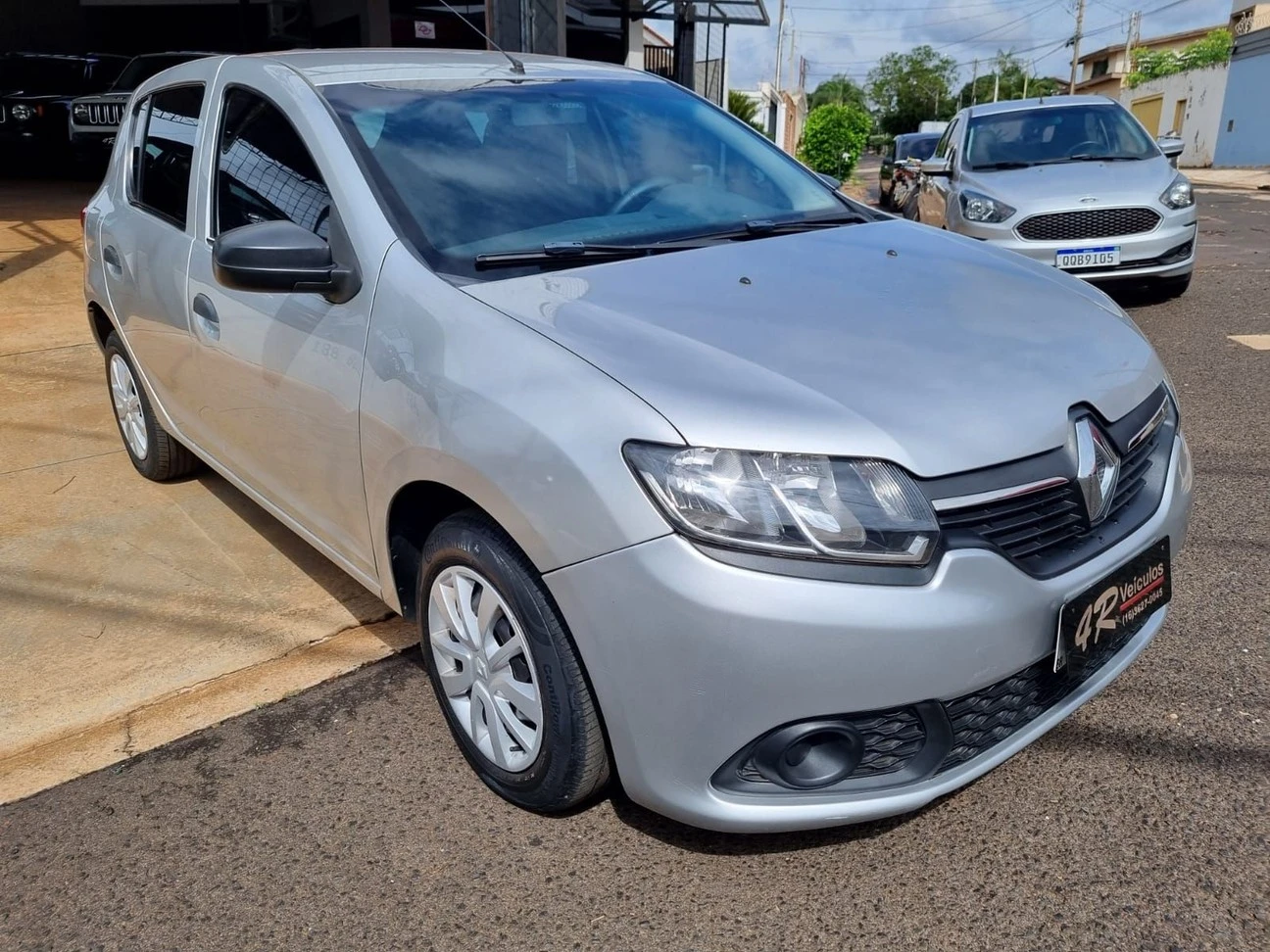 RENAULT SANDERO