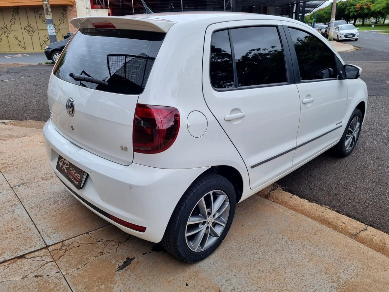 VOLKSWAGEN FOX