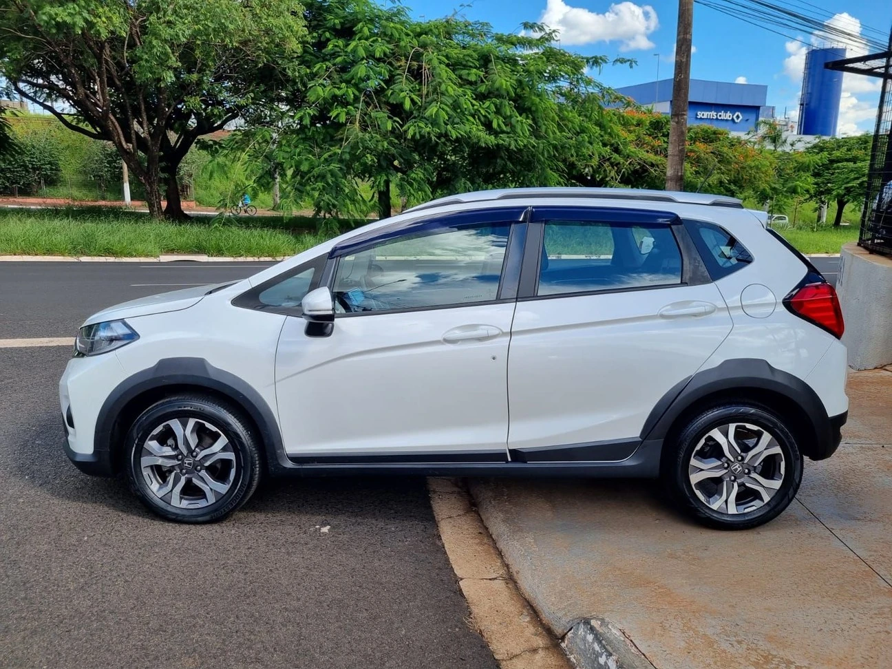 HONDA WR-V