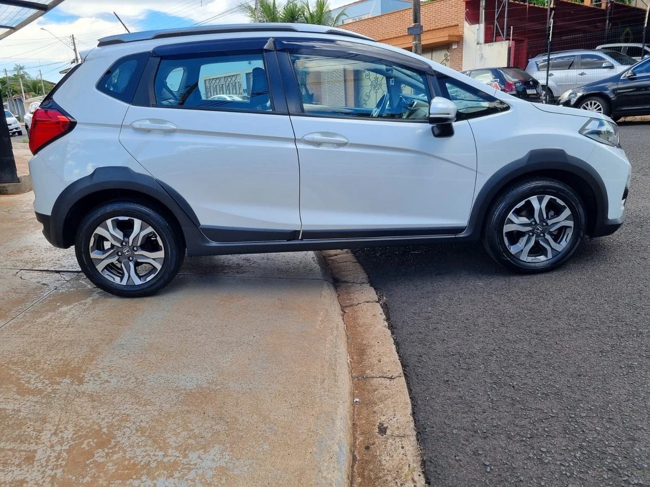 HONDA WR-V